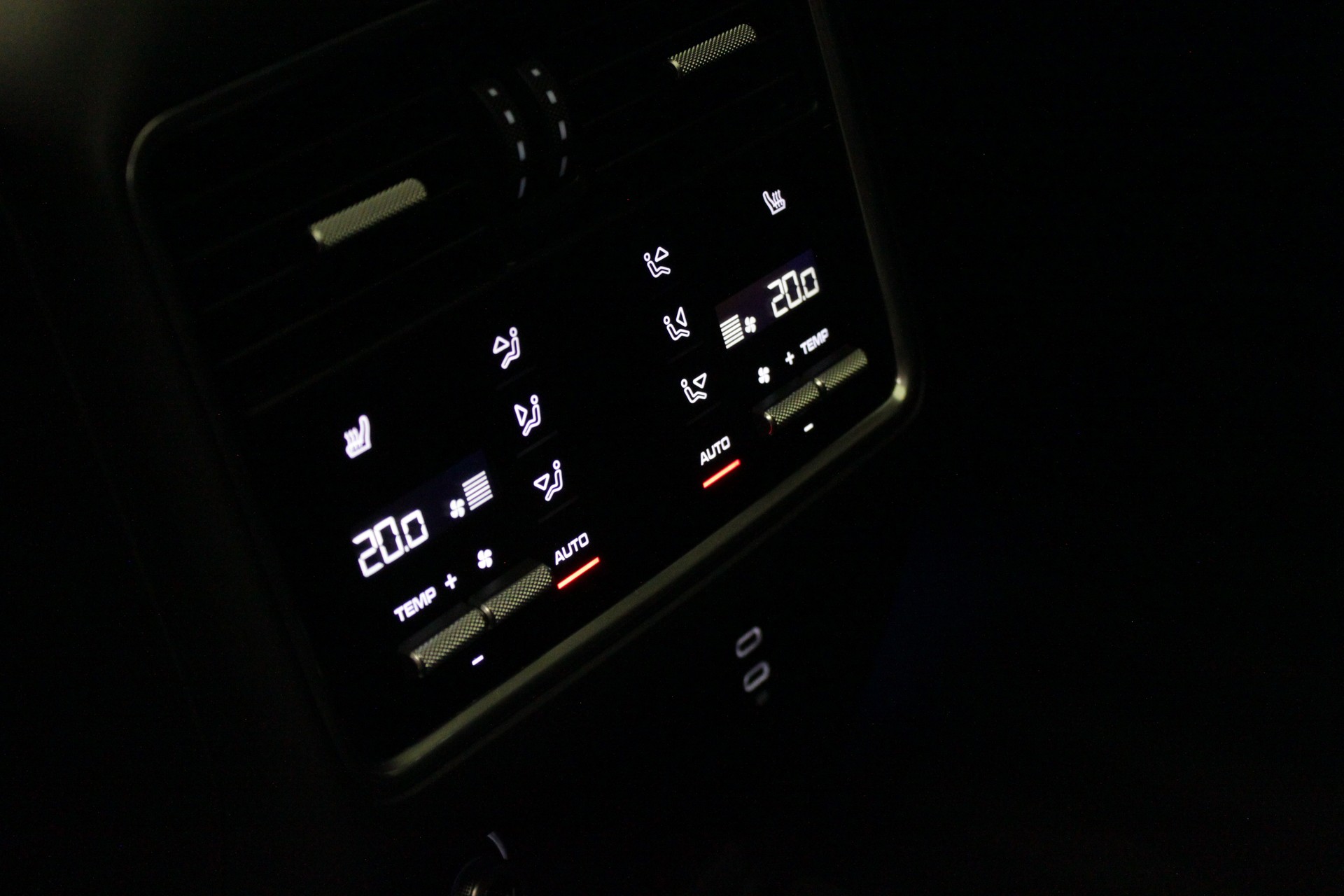 PORSCHE Cayenne Turbo Coupé S E-Hybrid-image-20