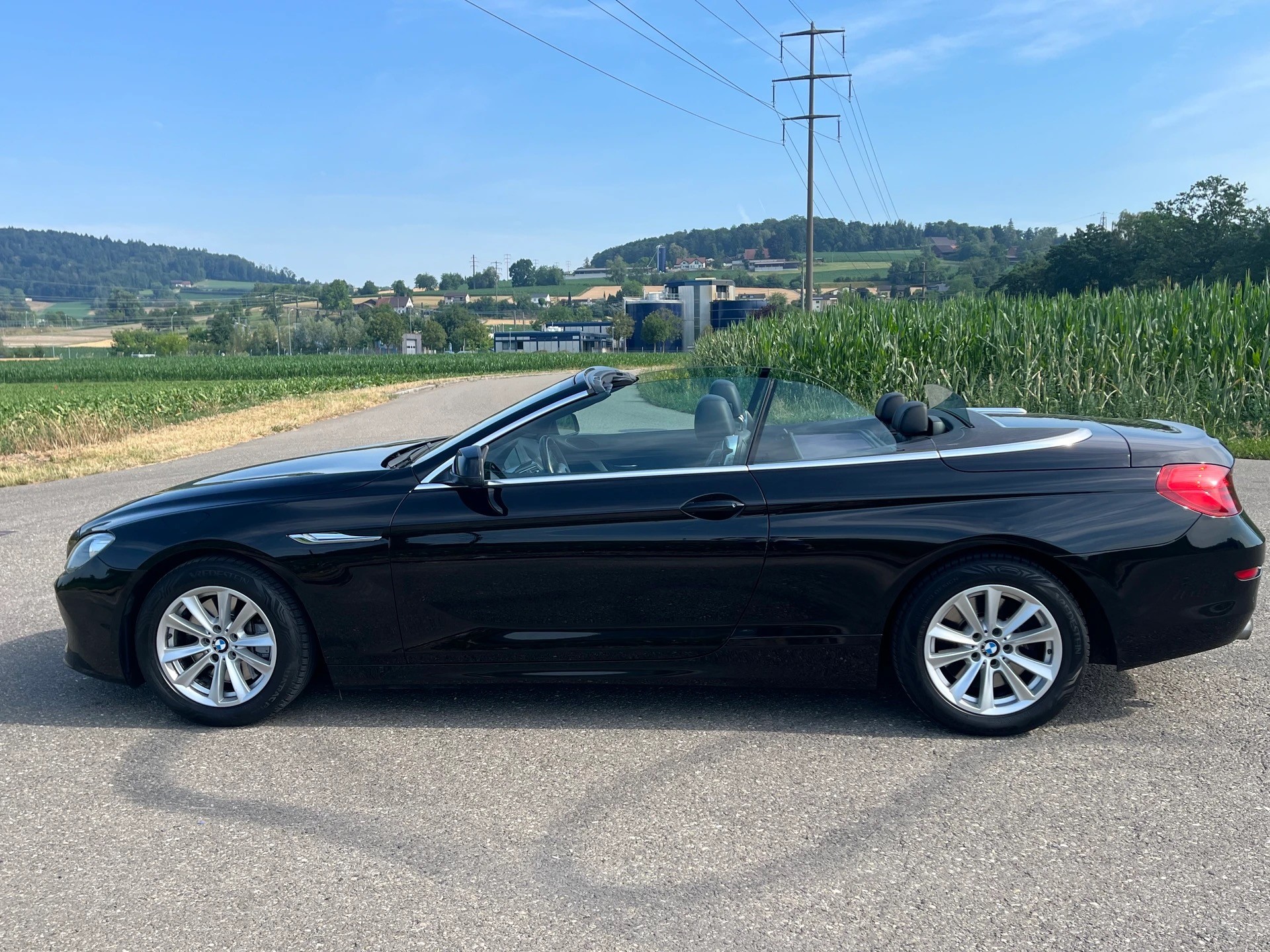 BMW 640i Cabrio-image-3
