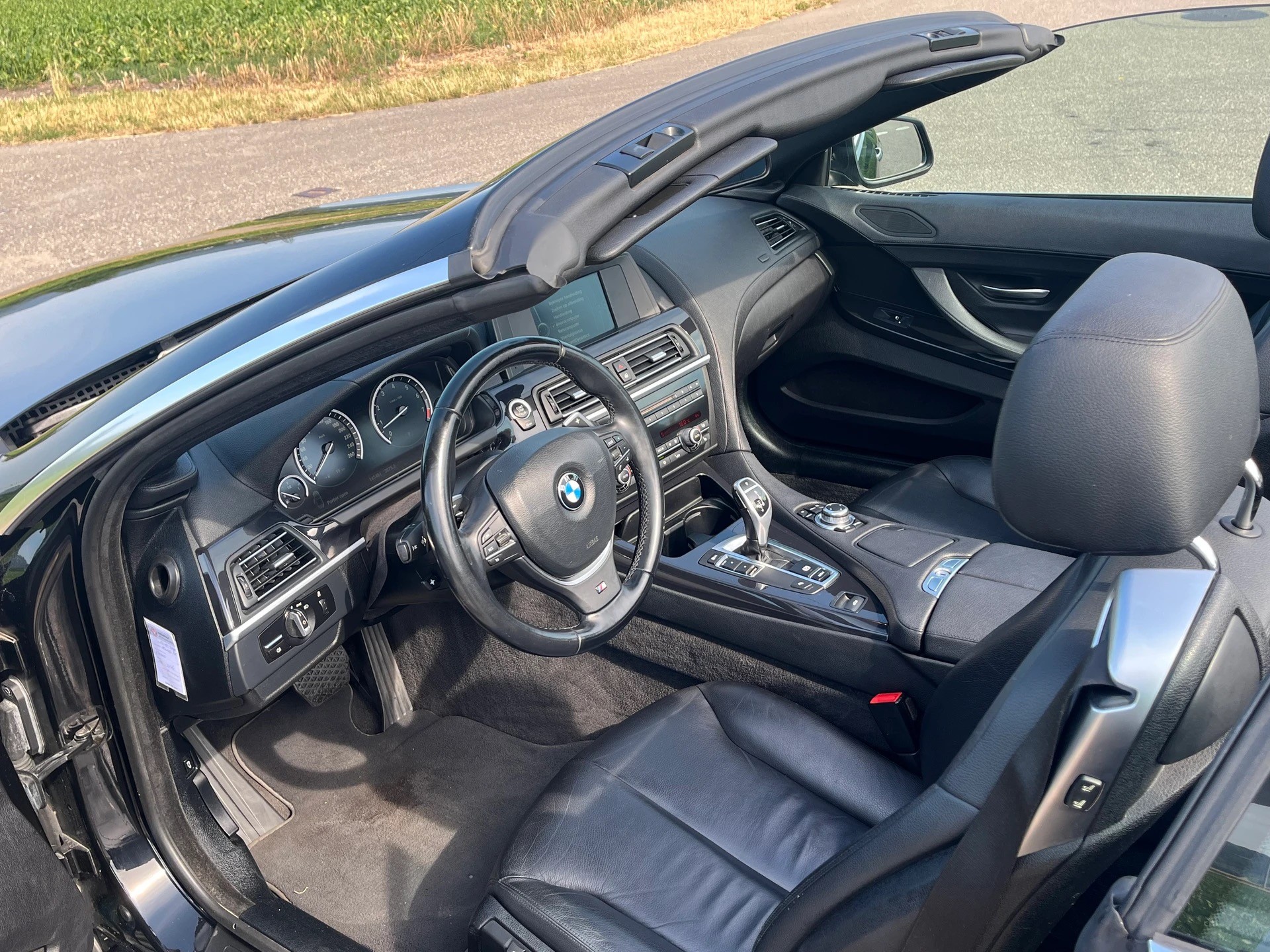 BMW 640i Cabrio-image-10