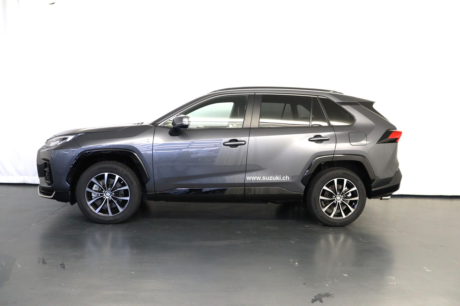 SUZUKI Across 2.5 PHEV Compact Top 4x4-image-3