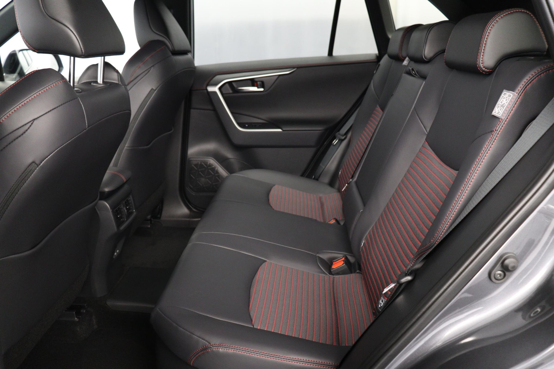 SUZUKI Across 2.5 PHEV Compact Top 4x4-image-8