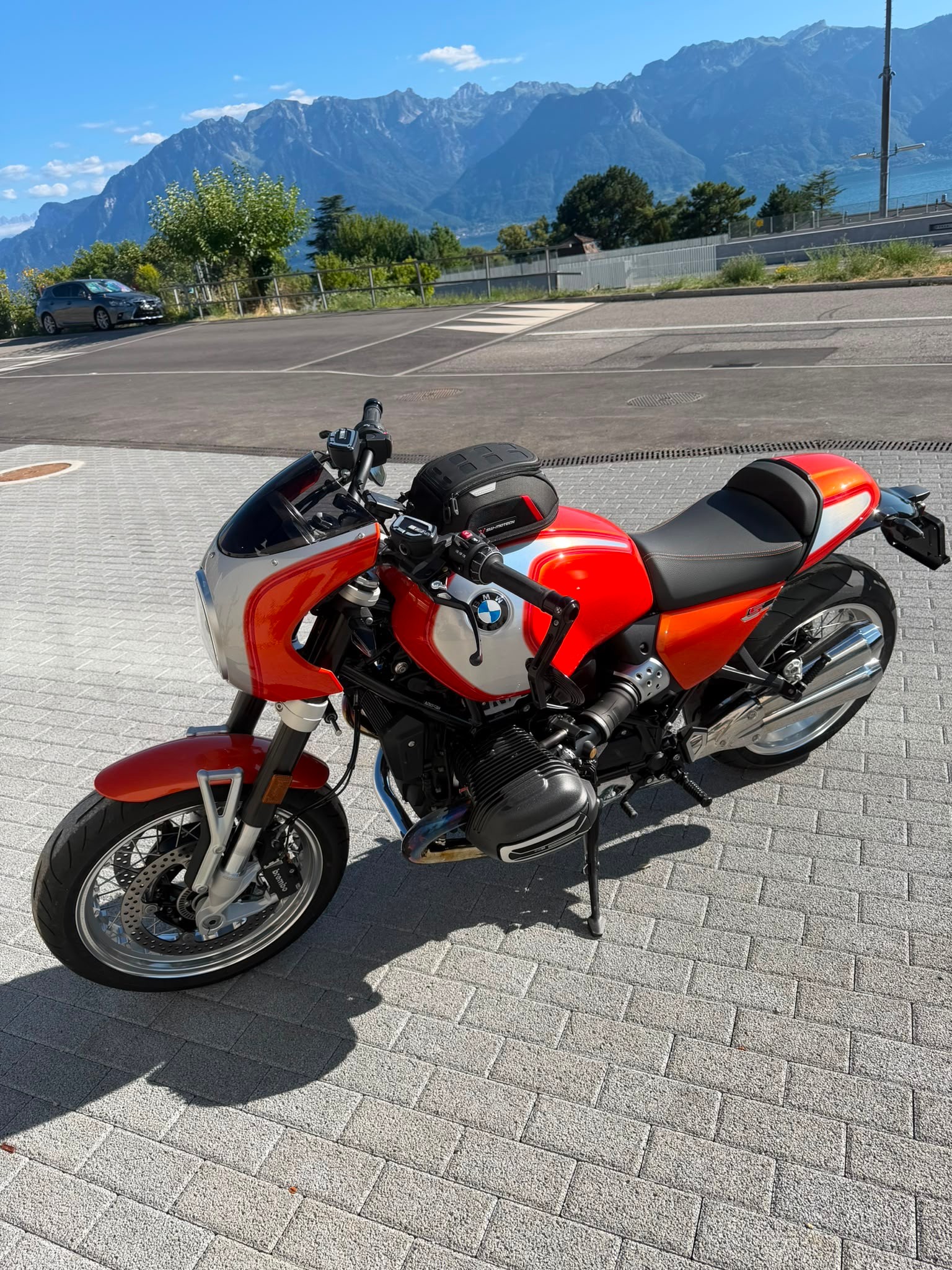 Car photo
