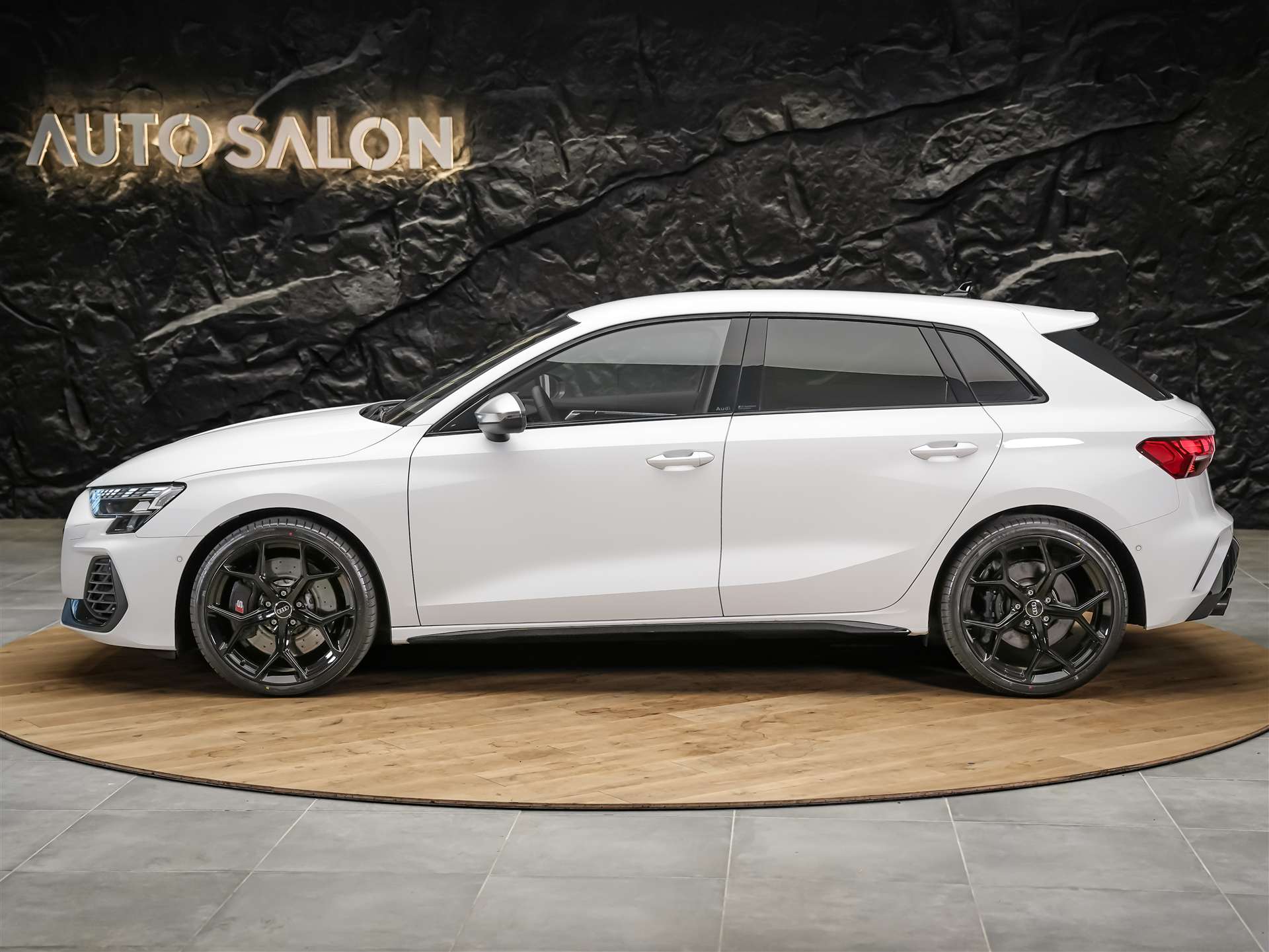 AUDI S3 Sportback TFSI quattro S-tronic *Werksgarantie*Abstandsregler*Parkassistent*-image-1