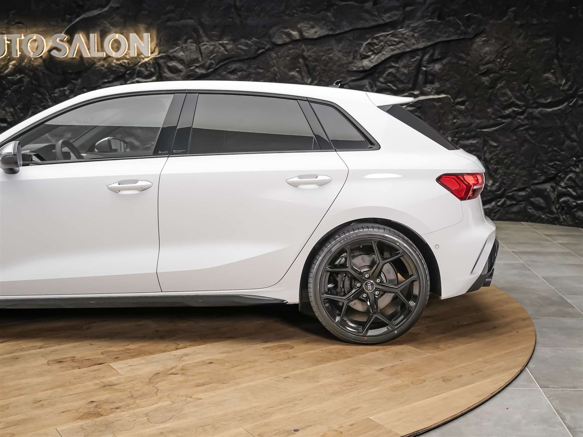 AUDI S3 Sportback TFSI quattro S-tronic *Werksgarantie*Abstandsregler*Parkassistent*-image-17
