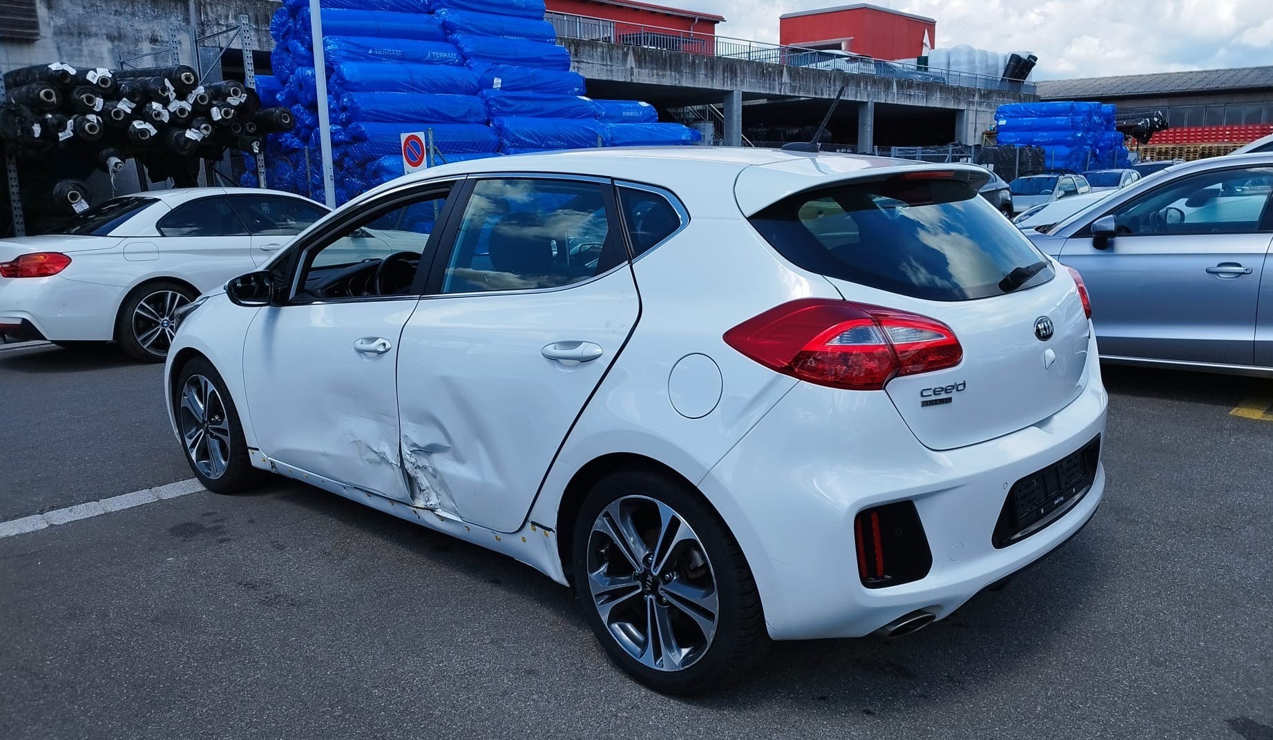 KIA Cee'd 1.6 CRDi GT-Line DCT-image-4