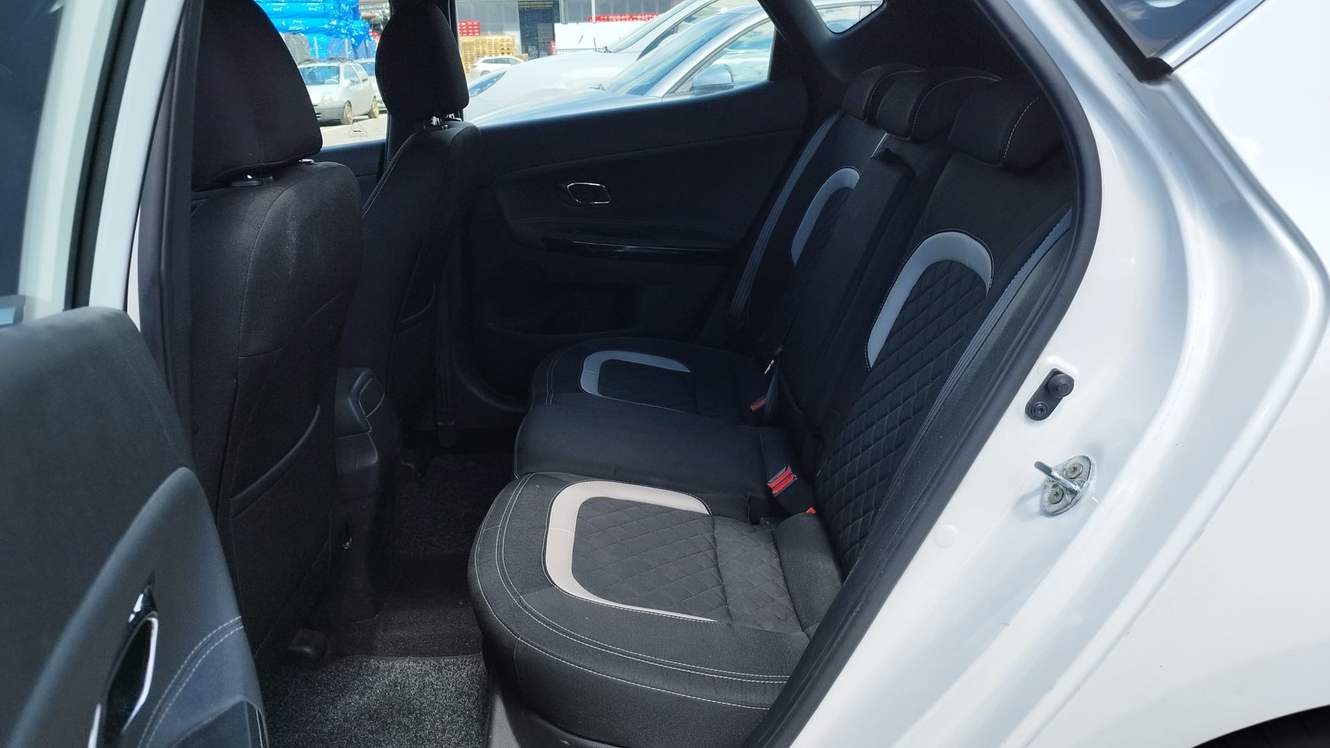KIA Cee'd 1.6 CRDi GT-Line DCT-image-10
