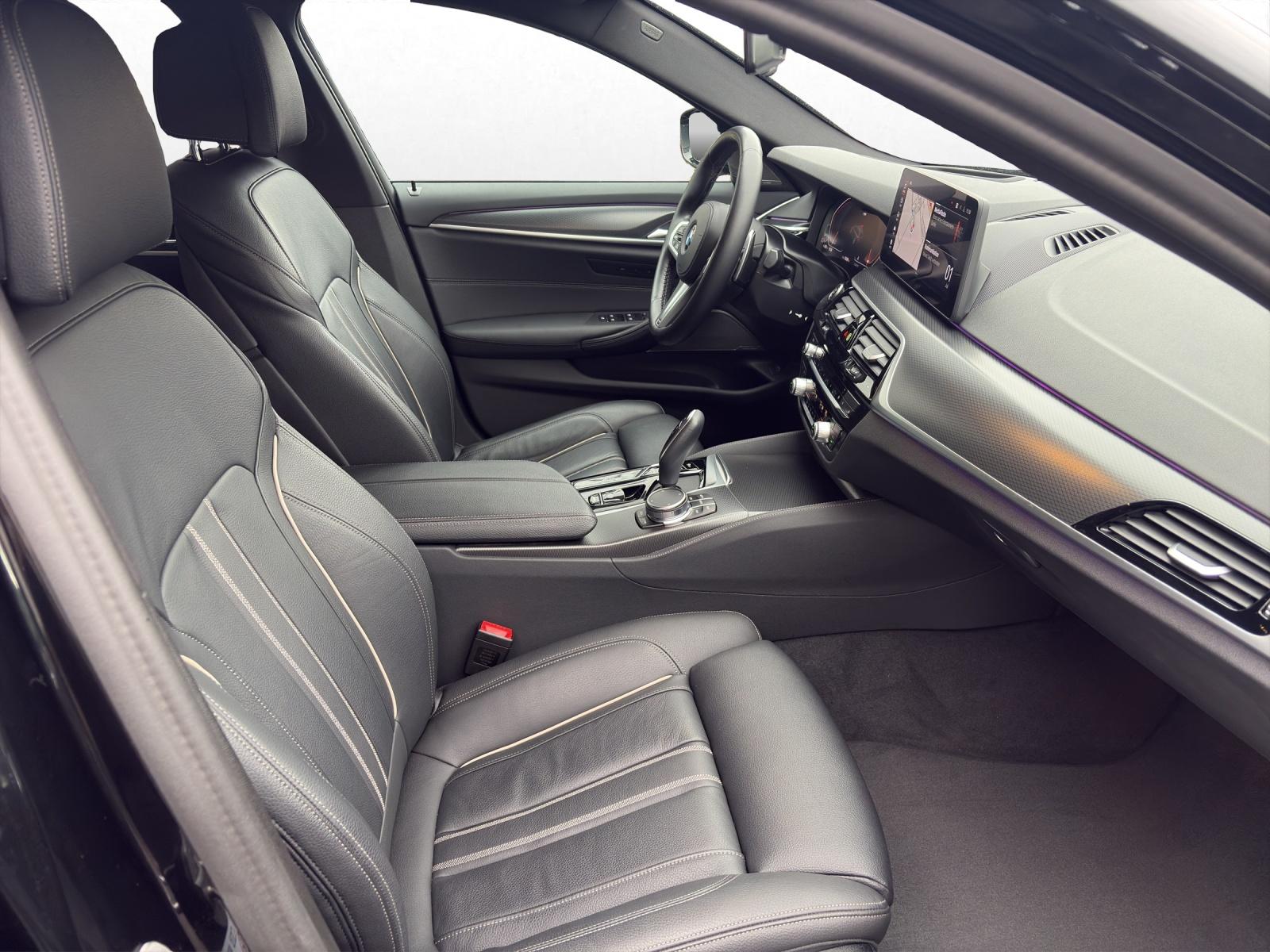 BMW 520d xDrive Touring-image-15