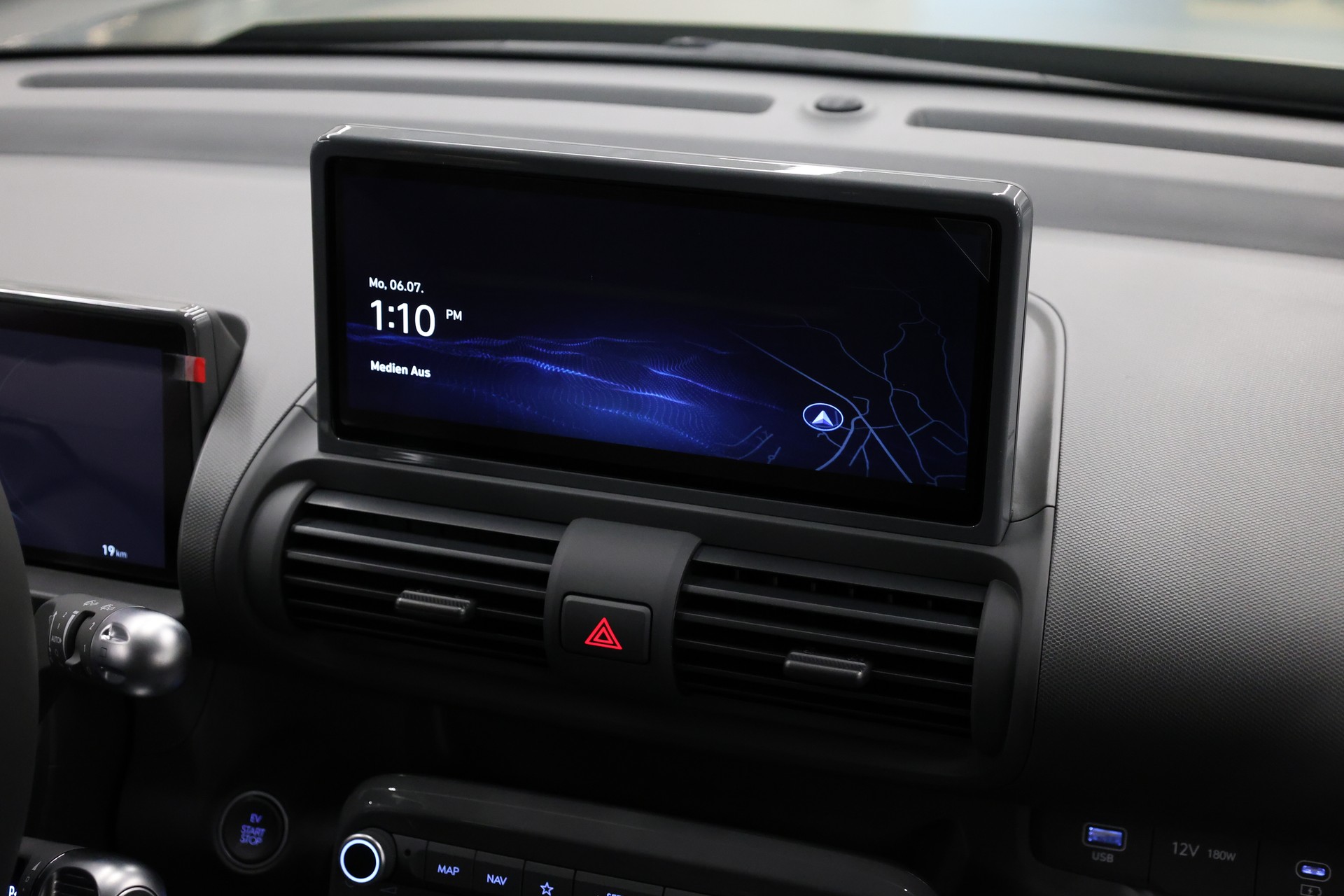HYUNDAI Inster Electric Vertex Cross-image-21