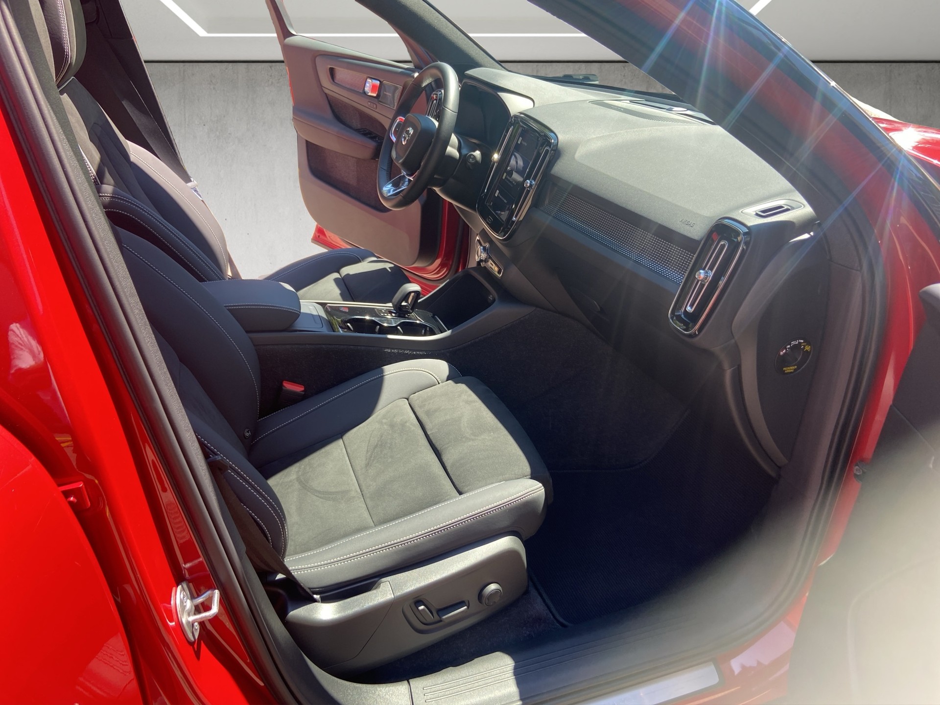 VOLVO XC40 Recharge P8 Twin AWD Pure Electric Pro-image-10
