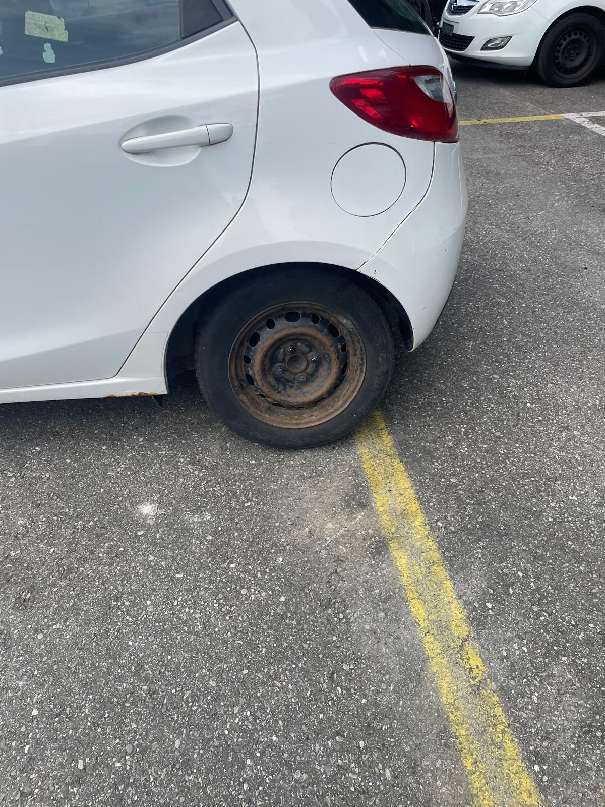 MAZDA 2 1.3i 16V Exclusive-image-3