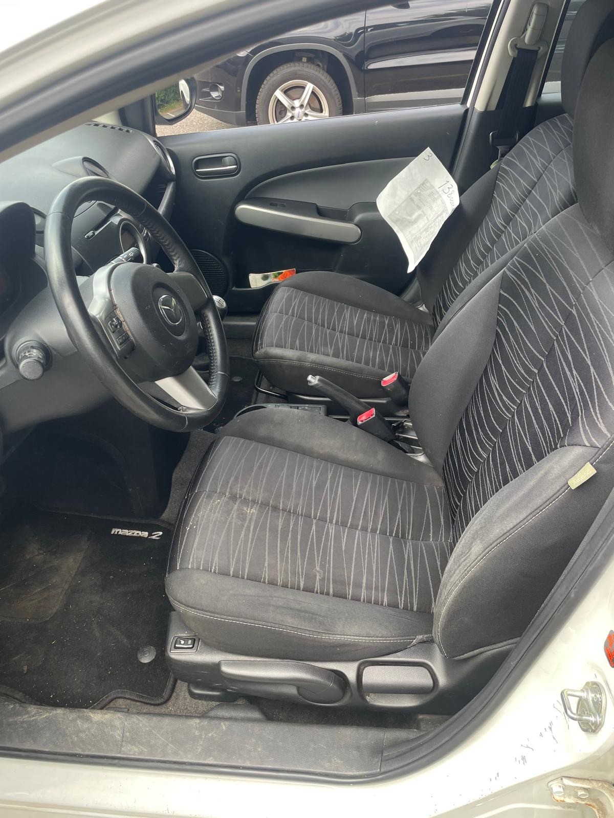 MAZDA 2 1.3i 16V Exclusive-image-5