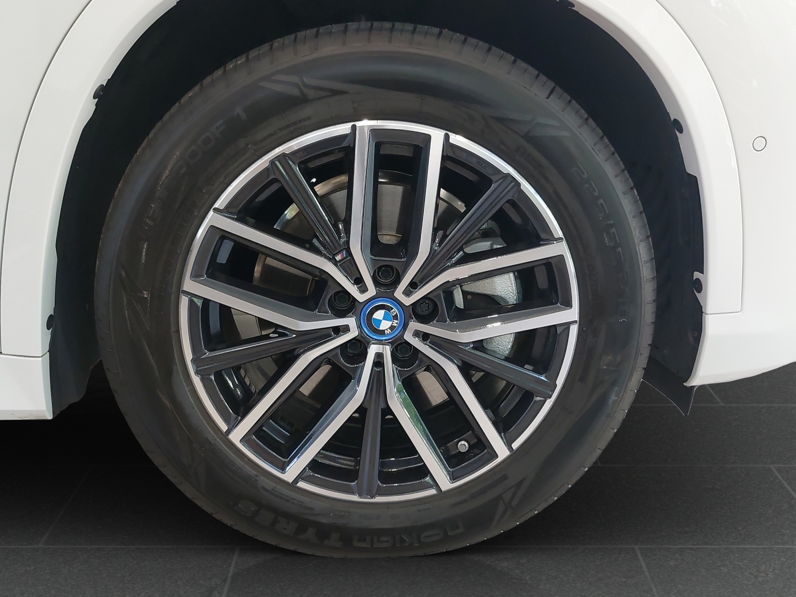 BMW X1 xDrive 25e M Sport-image-9