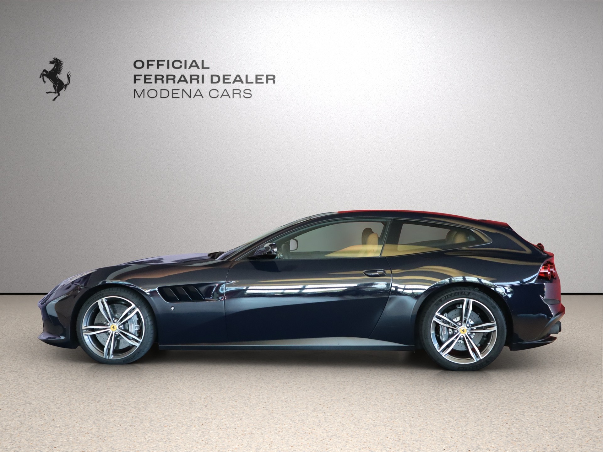 FERRARI GTC 4 Lusso-image-7