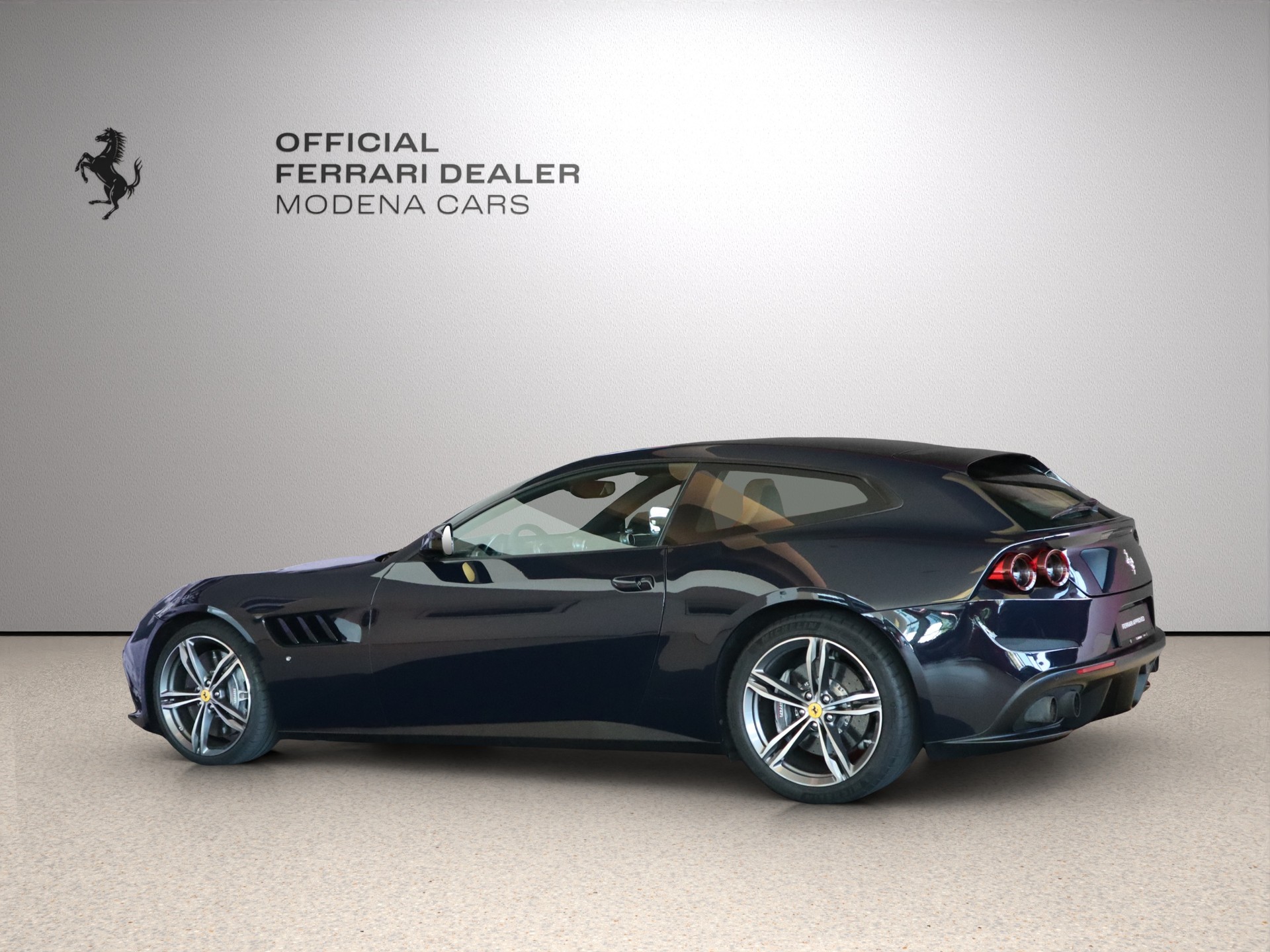 FERRARI GTC 4 Lusso-image-8
