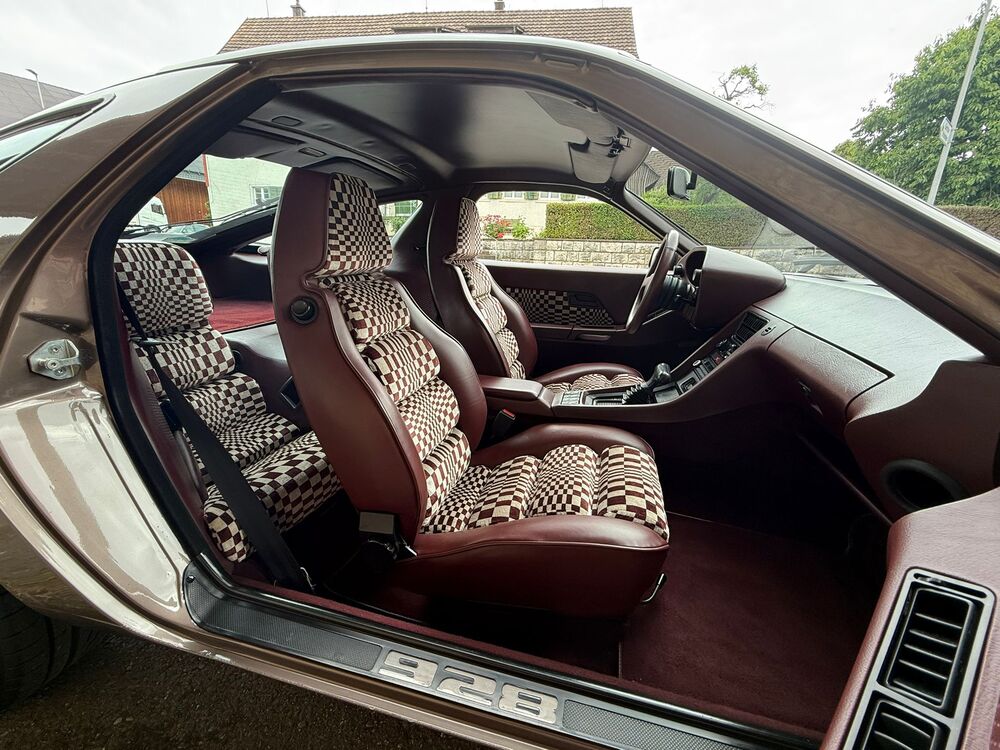 PORSCHE 928 S-image-6
