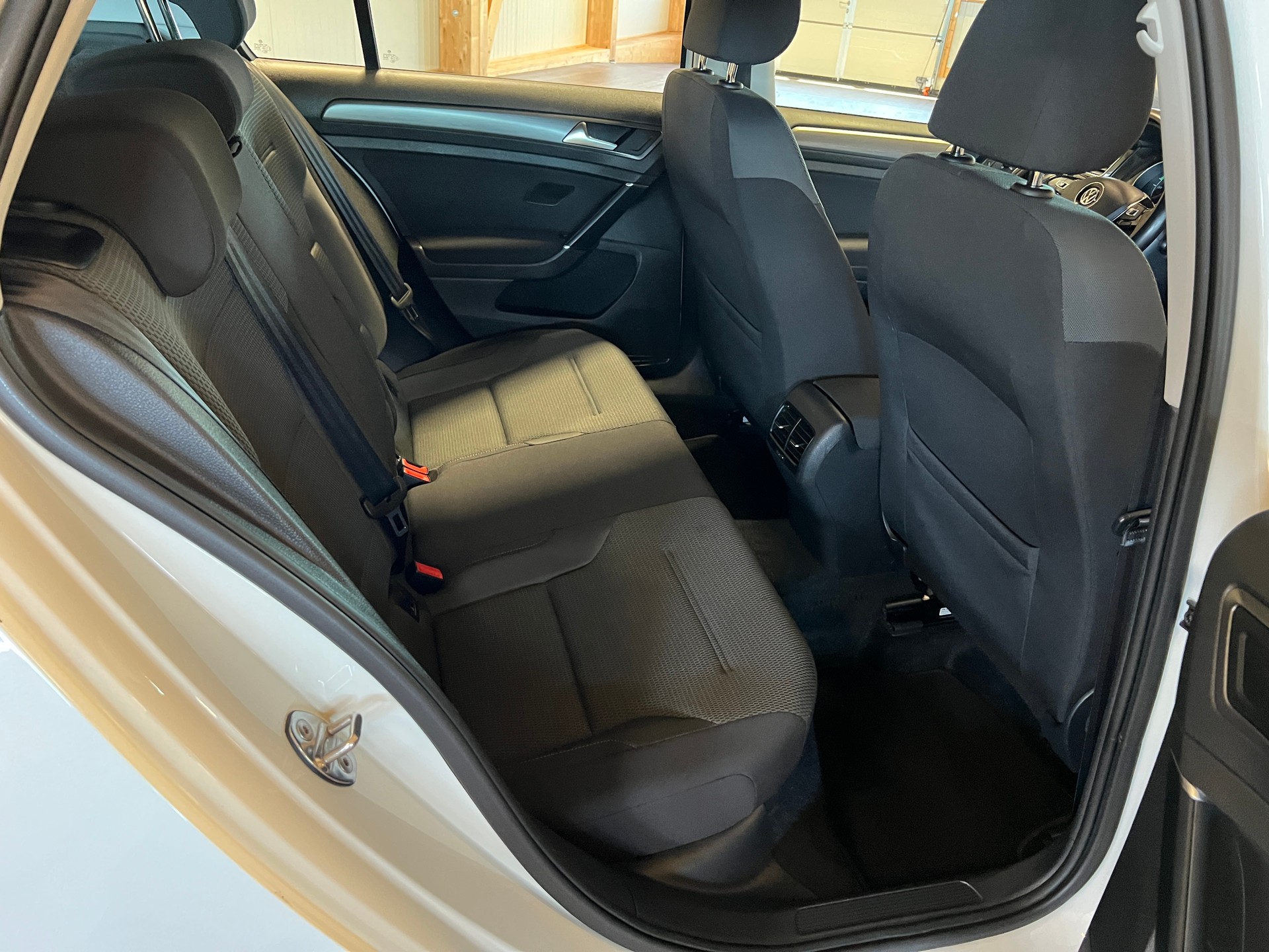 VW e-Golf-image-13