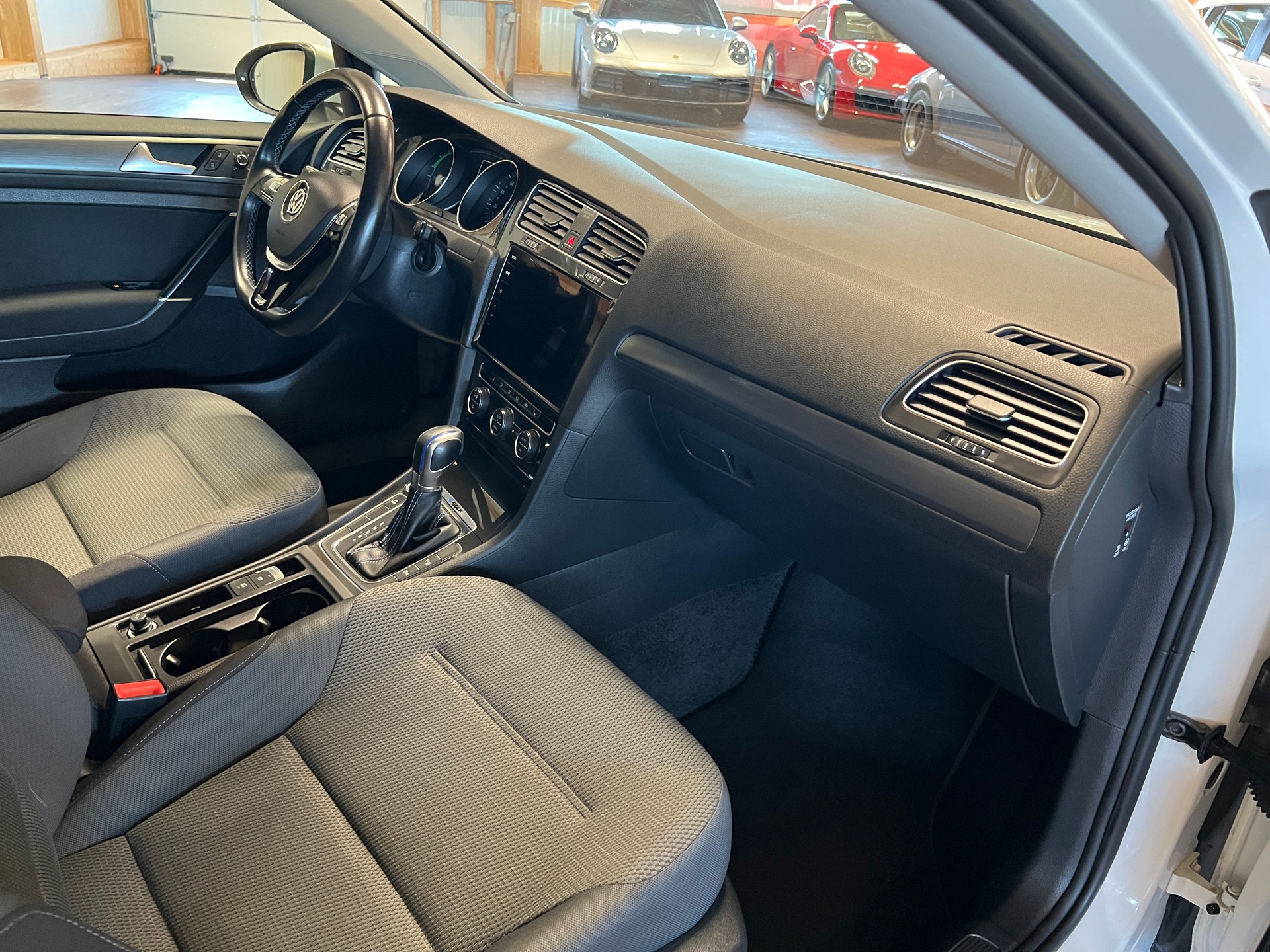 VW e-Golf-image-11