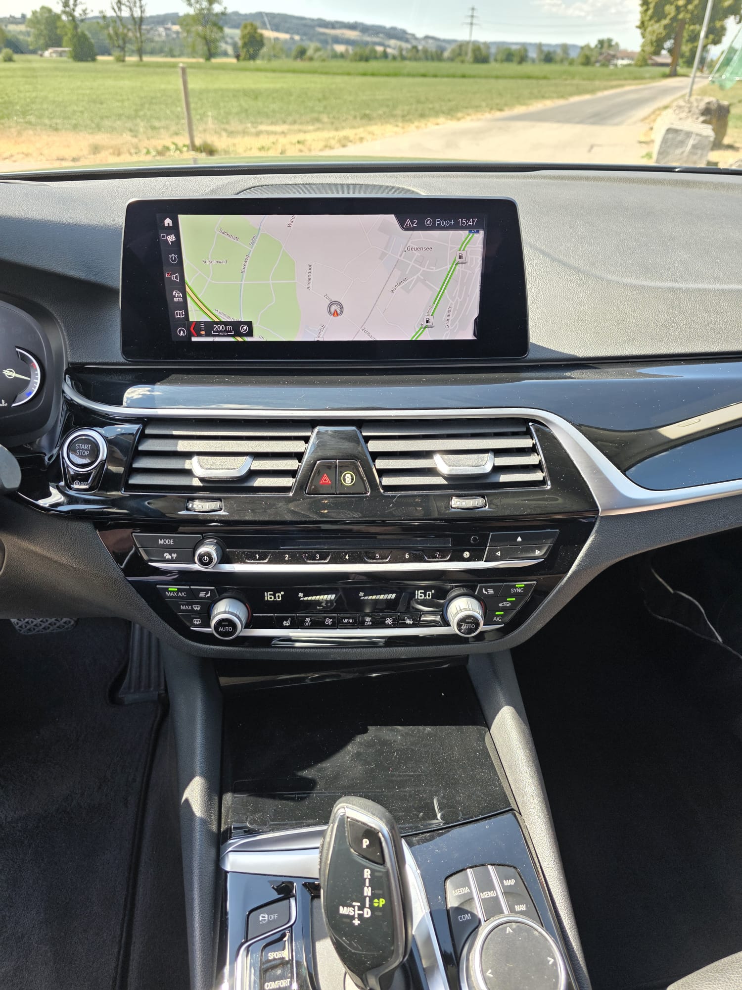 BMW 520d xDrive Touring Sport Line Steptronic-image-12
