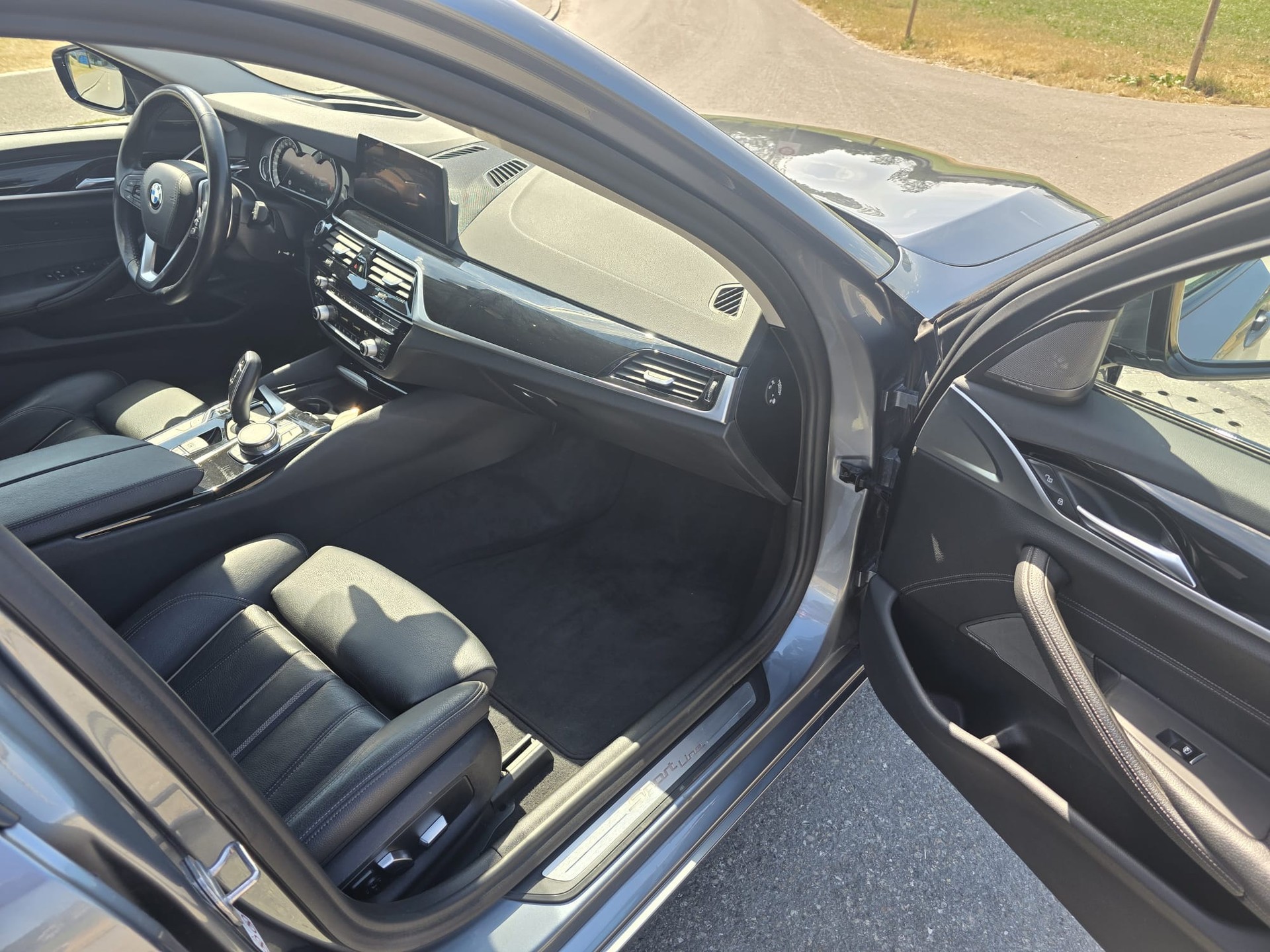 BMW 520d xDrive Touring Sport Line Steptronic-image-9