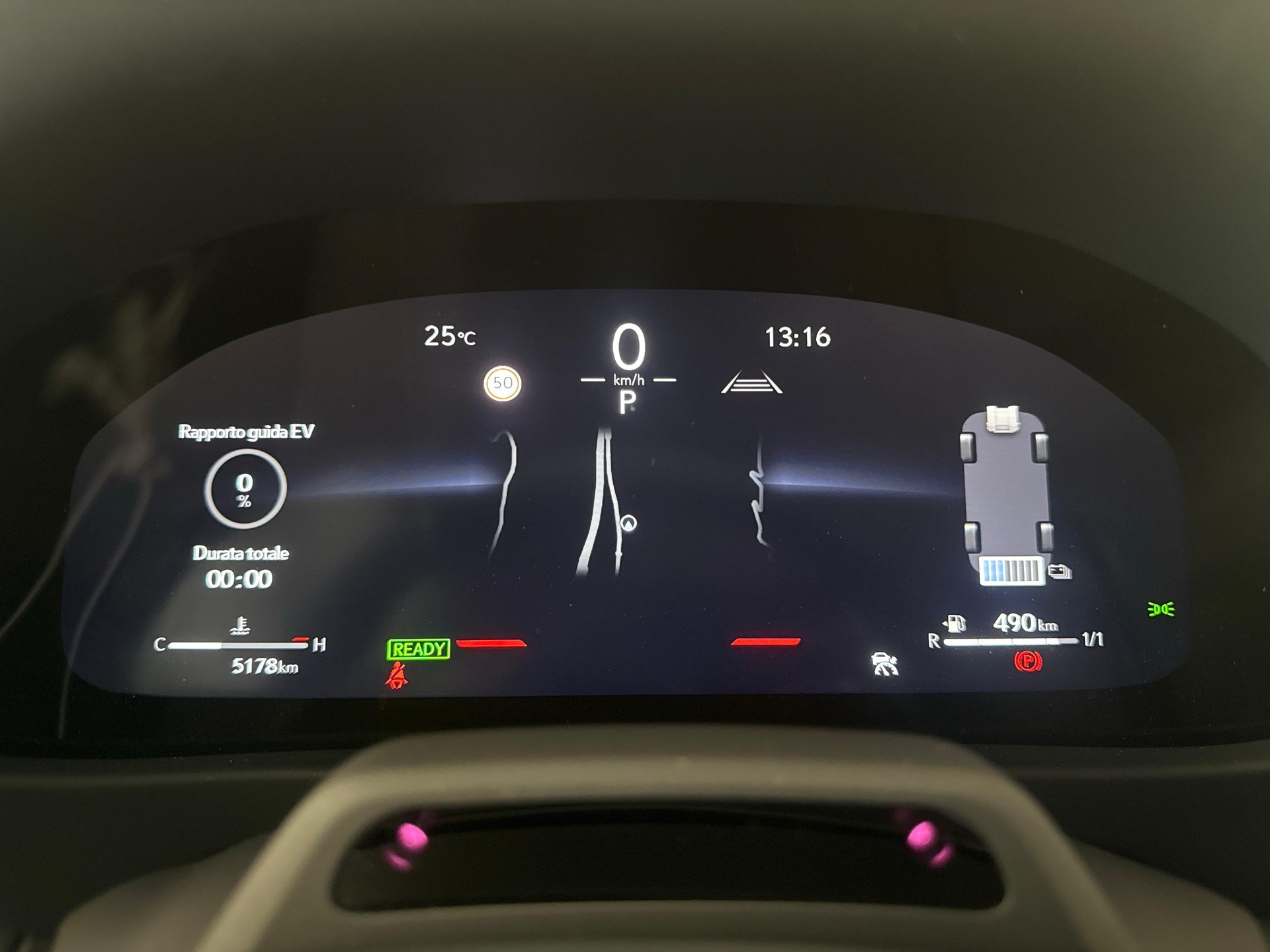 LEXUS UX 300h F-Line - Ruote invernali incluse-image-14
