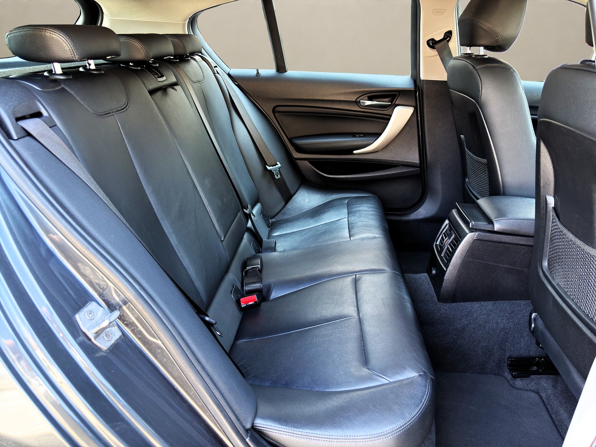 BMW 120d xDrive Steptronic ✅CH-Fahrzeug & 8-fach bereift auf ALU✅-image-13