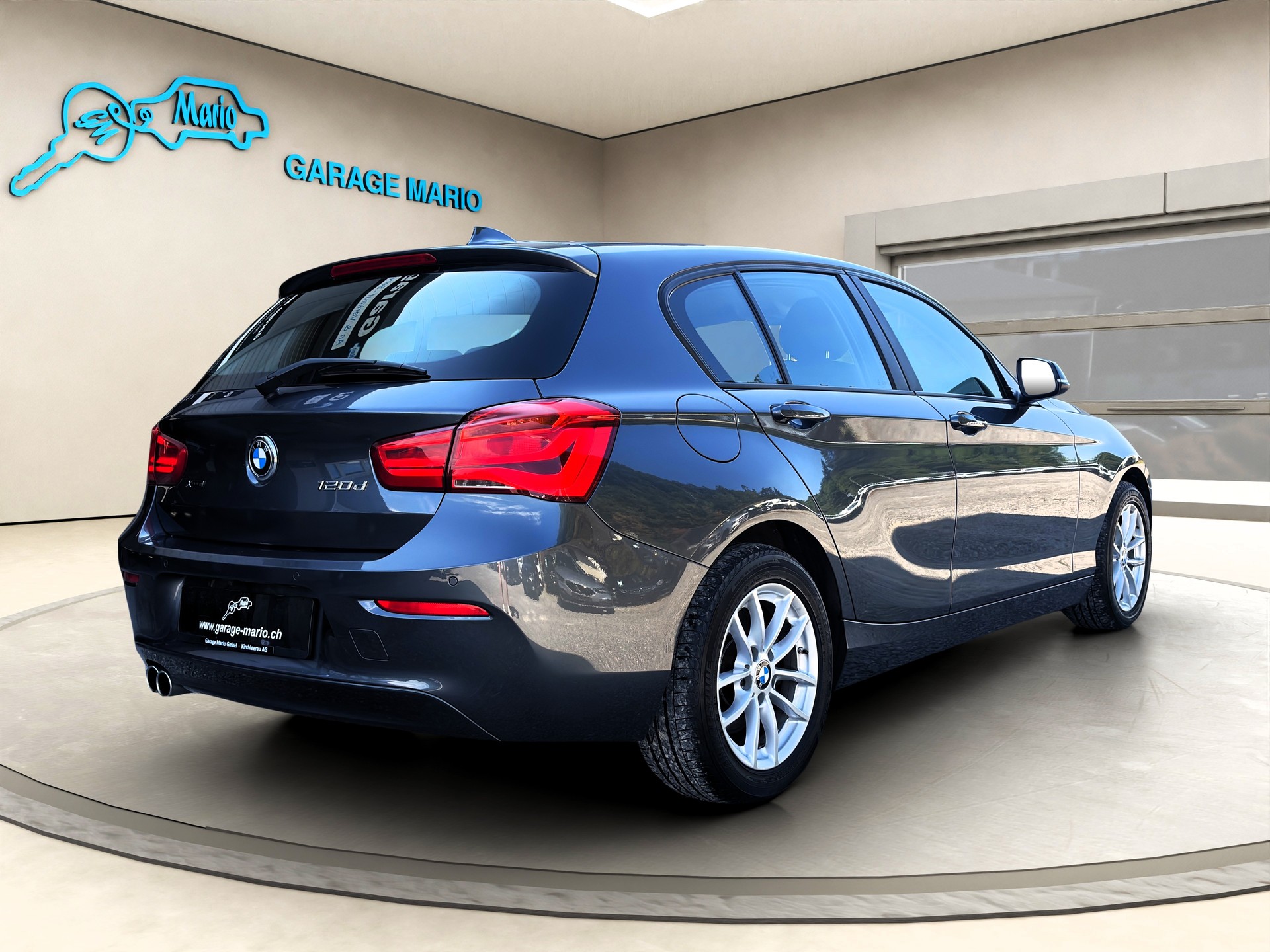 BMW 120d xDrive Steptronic ✅CH-Fahrzeug & 8-fach bereift auf ALU✅-image-4