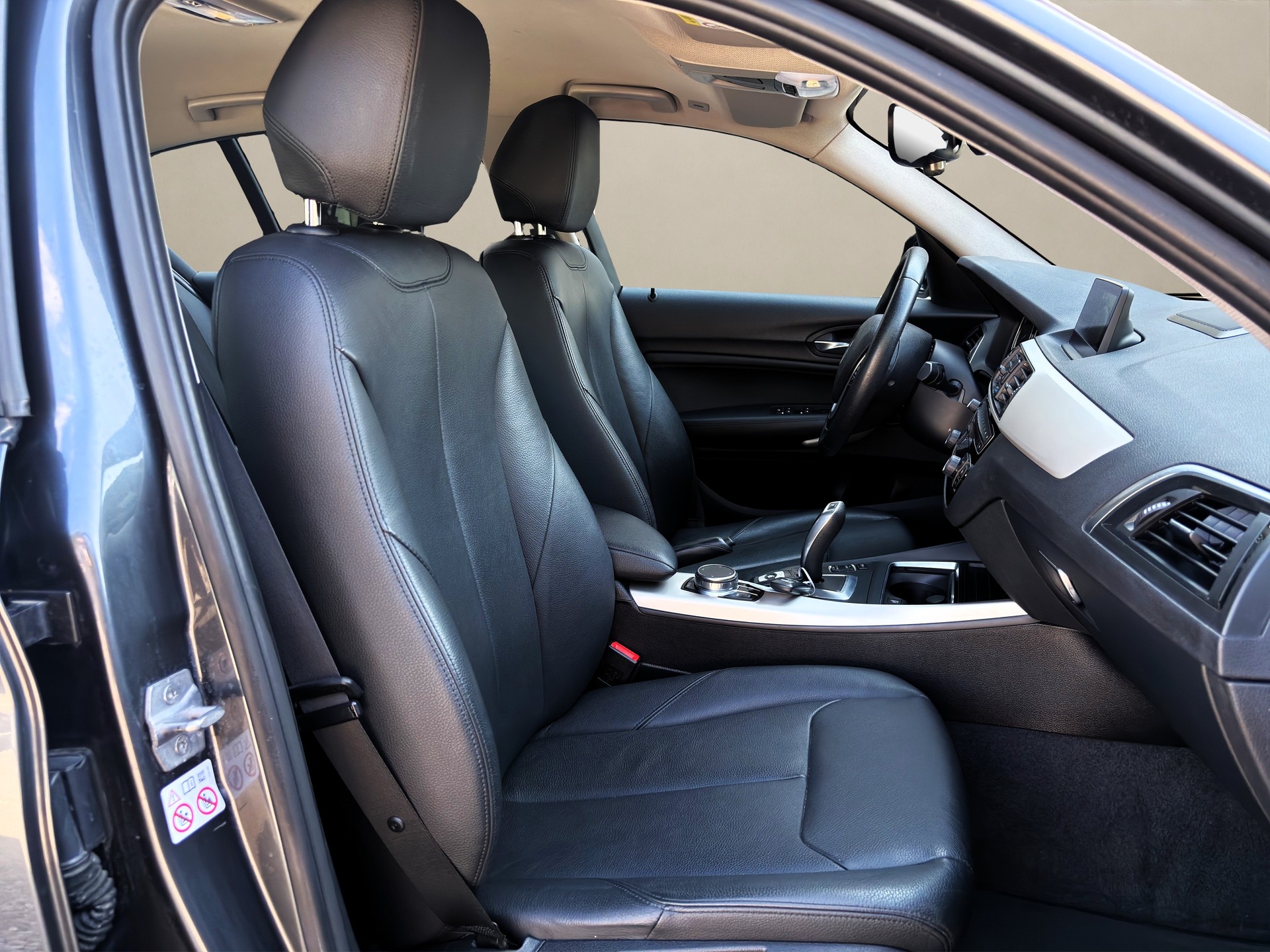 BMW 120d xDrive Steptronic ✅CH-Fahrzeug & 8-fach bereift auf ALU✅-image-9