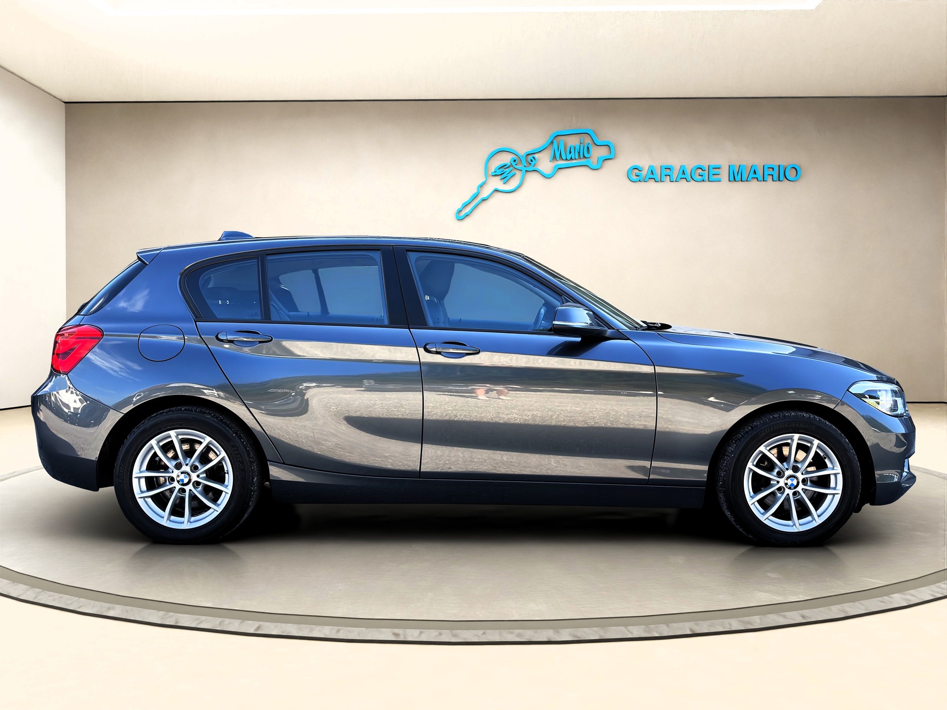 BMW 120d xDrive Steptronic ✅CH-Fahrzeug & 8-fach bereift auf ALU✅-image-3
