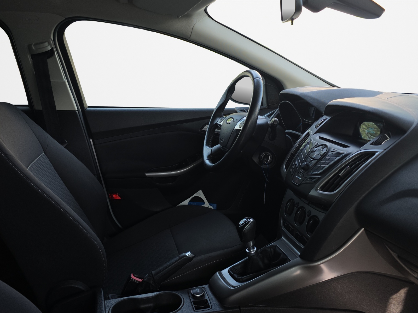 FORD Focus Station Wagon 1.0i EcoB 125 Winner-image-11