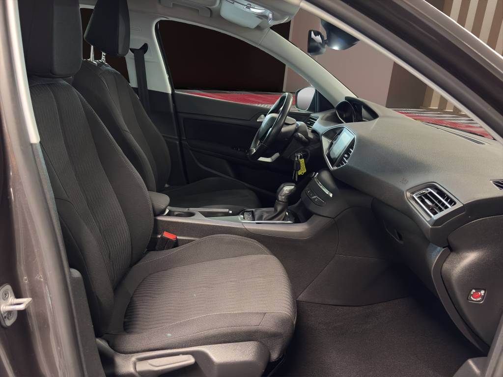 PEUGEOT 308 1.2 THP Active Automatic-image-6