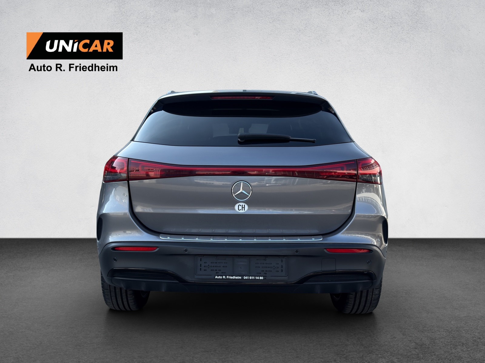 MERCEDES-BENZ EQA 250 AMG Line-image-5