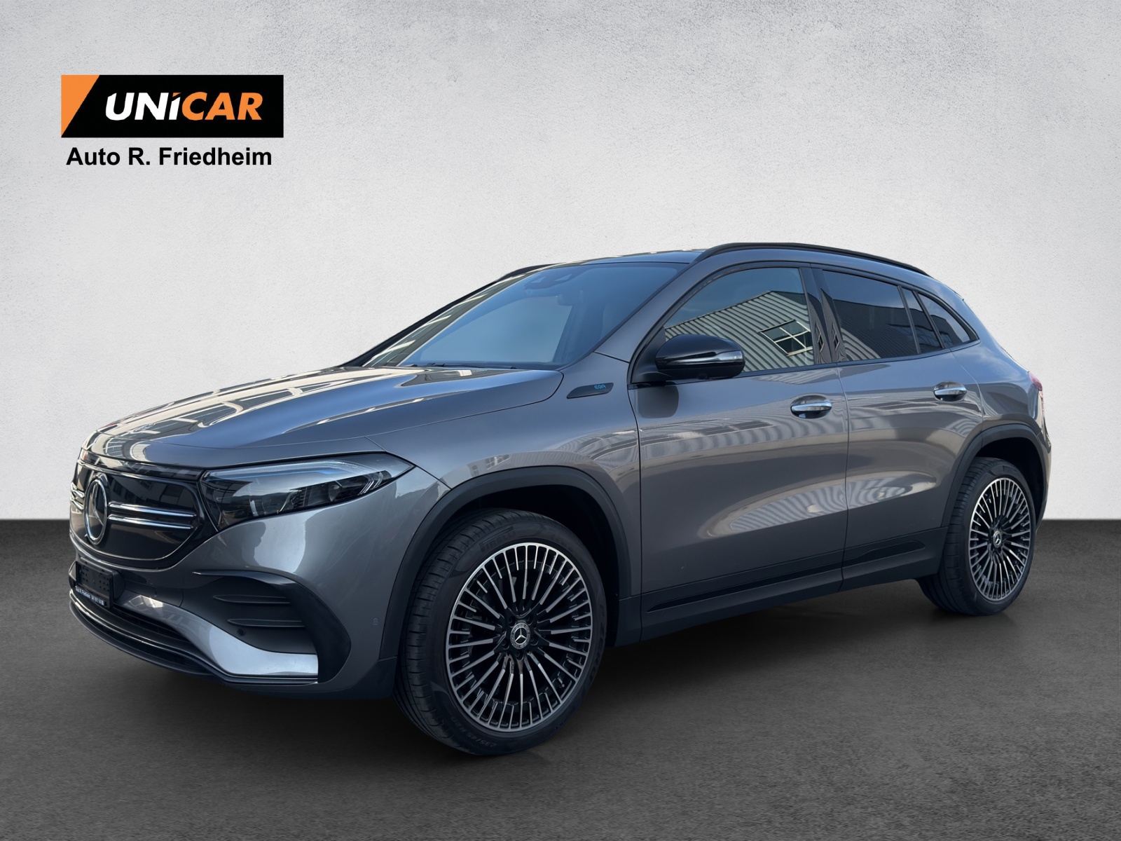 MERCEDES-BENZ EQA 250 AMG Line-showroom-element-2
