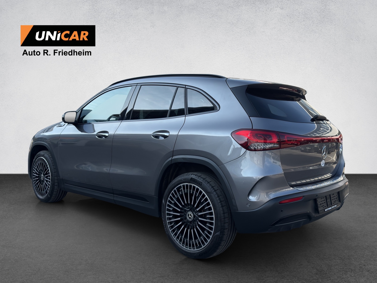 MERCEDES-BENZ EQA 250 AMG Line-image-4