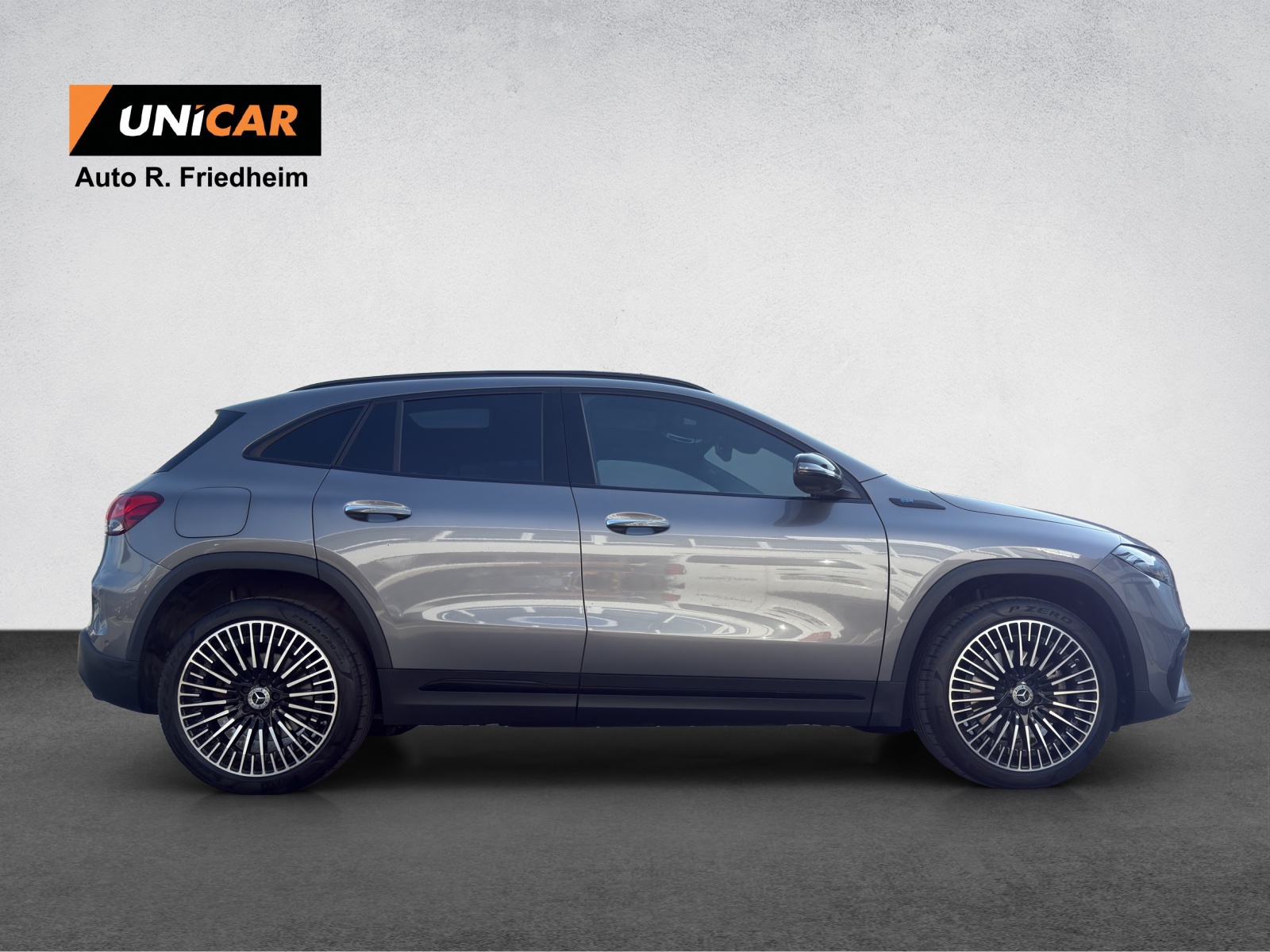 MERCEDES-BENZ EQA 250 AMG Line-image-7