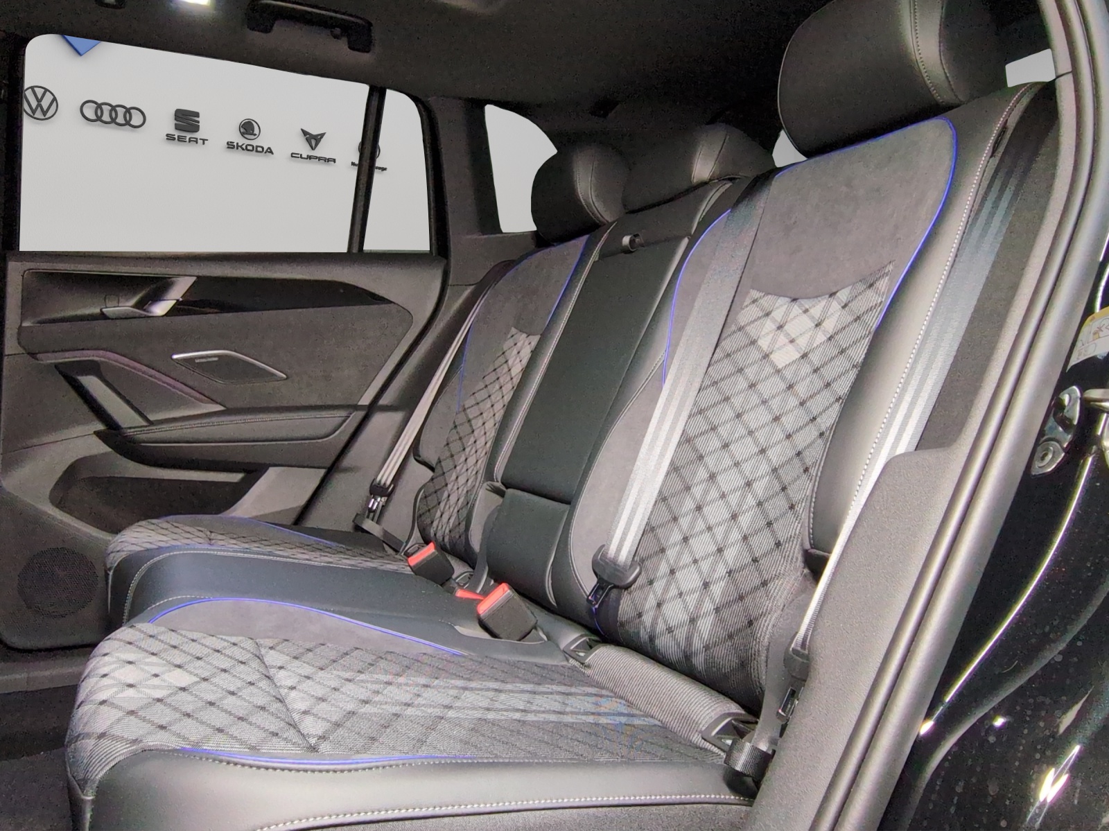 VW Tiguan 2.0 TDI SCR R-Line United 4Motion DSG-image-8