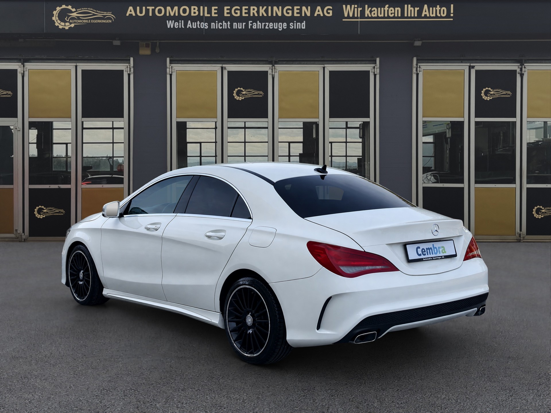 MERCEDES-BENZ CLA 200 CDI AMG Line-image-6