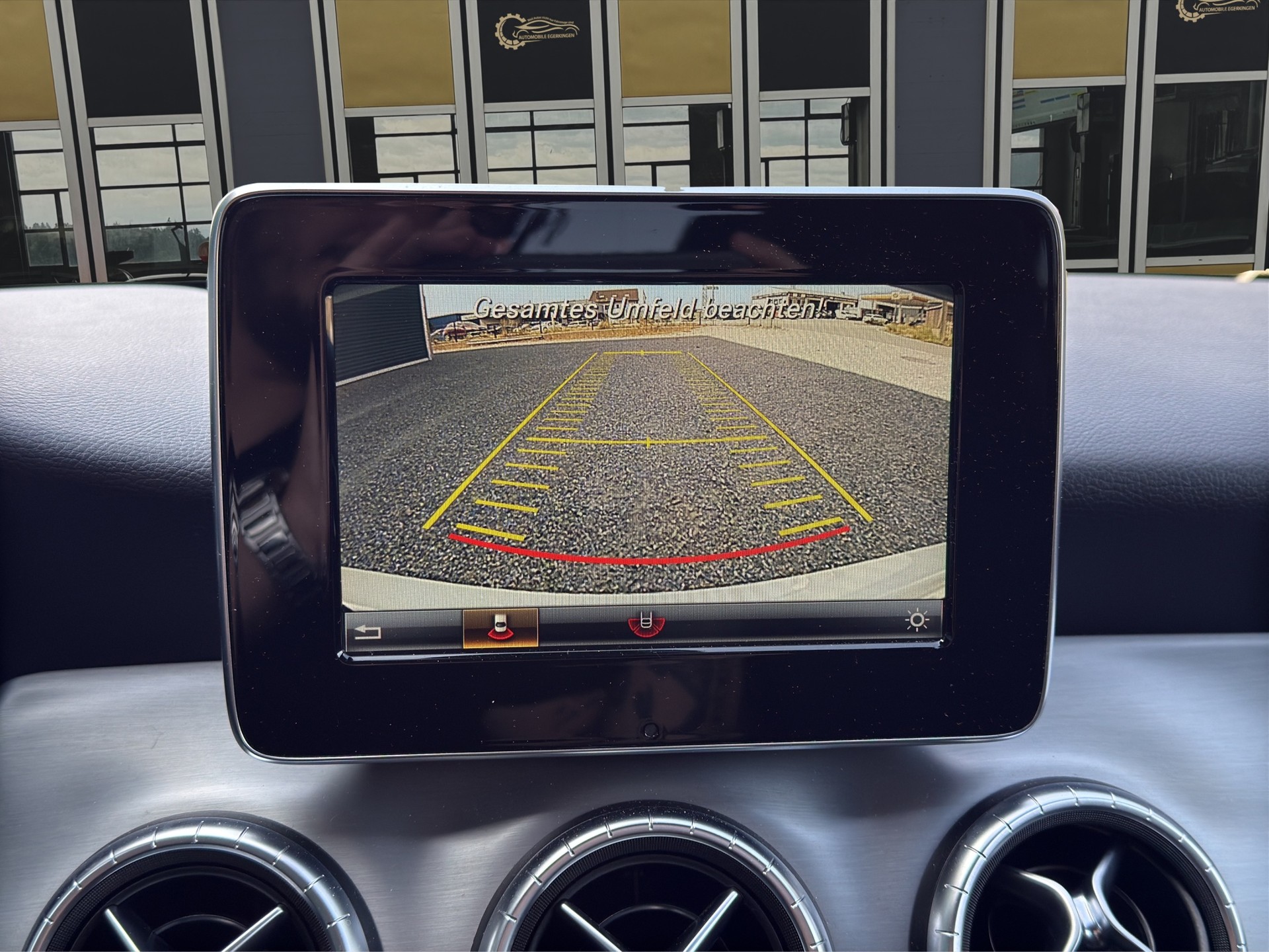 MERCEDES-BENZ CLA 200 CDI AMG Line-image-15