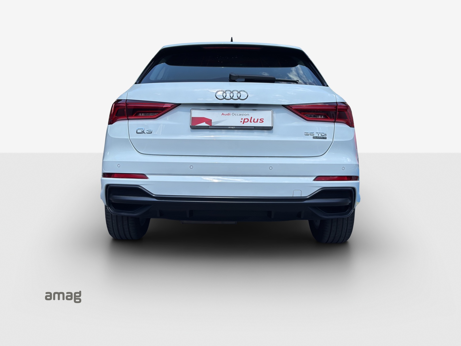 AUDI Q3 35 TDI S line quattro S-tronic-image-3