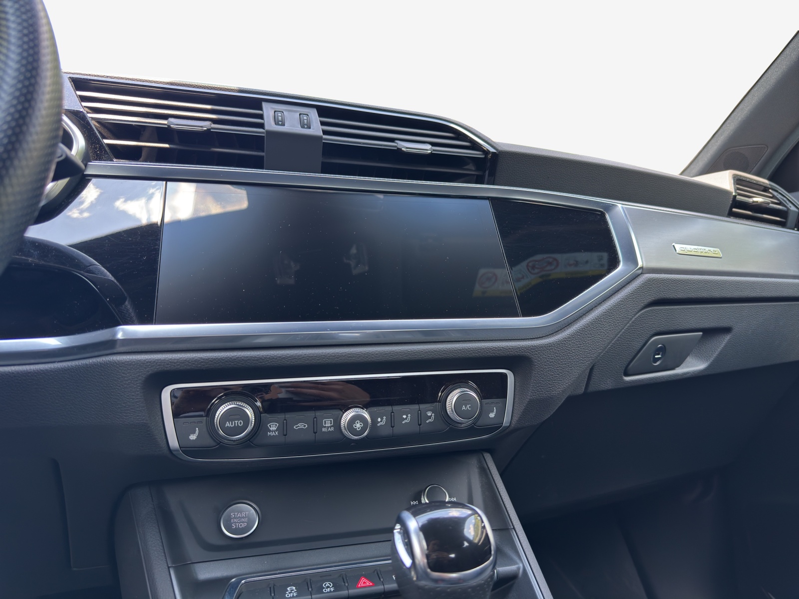 AUDI Q3 35 TDI S line quattro S-tronic-image-10