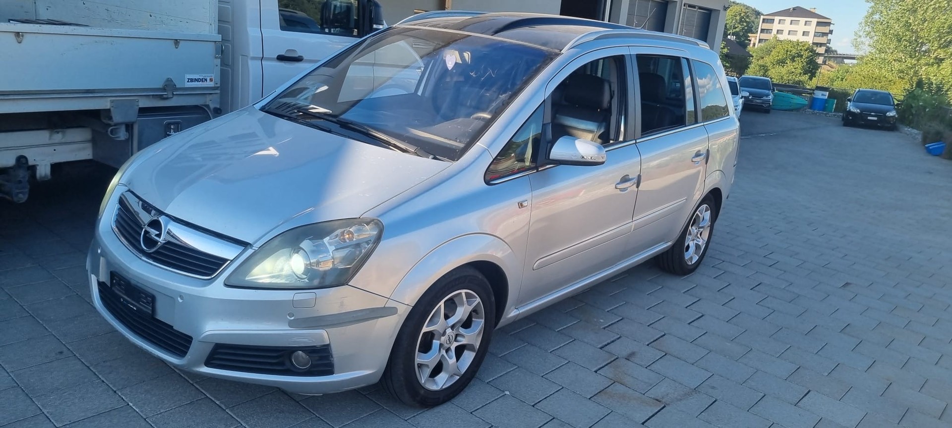 OPEL Zafira 1.9 CDTI Enjoy Automatic-image-6