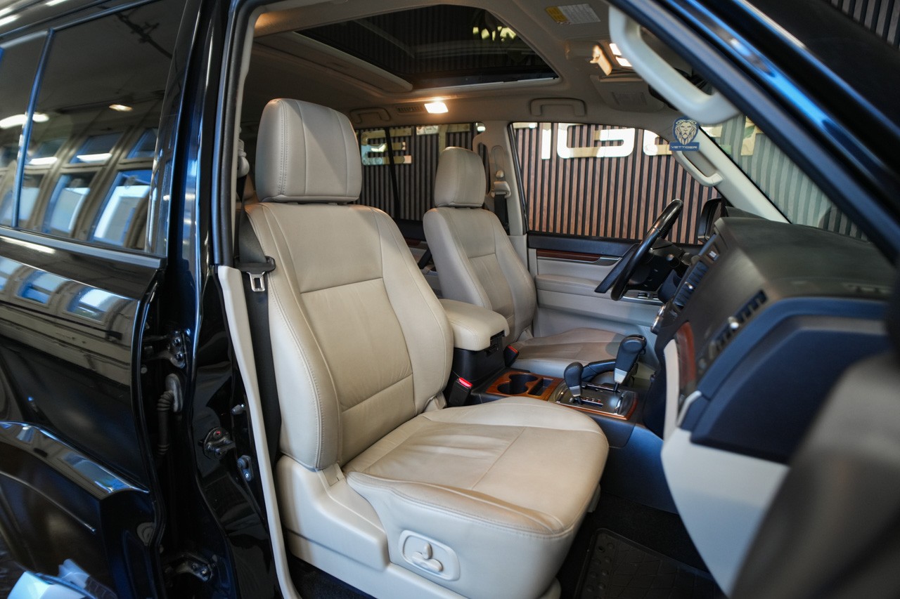 MITSUBISHI Pajero 3.2 DI-D Intense Automatic-image-14