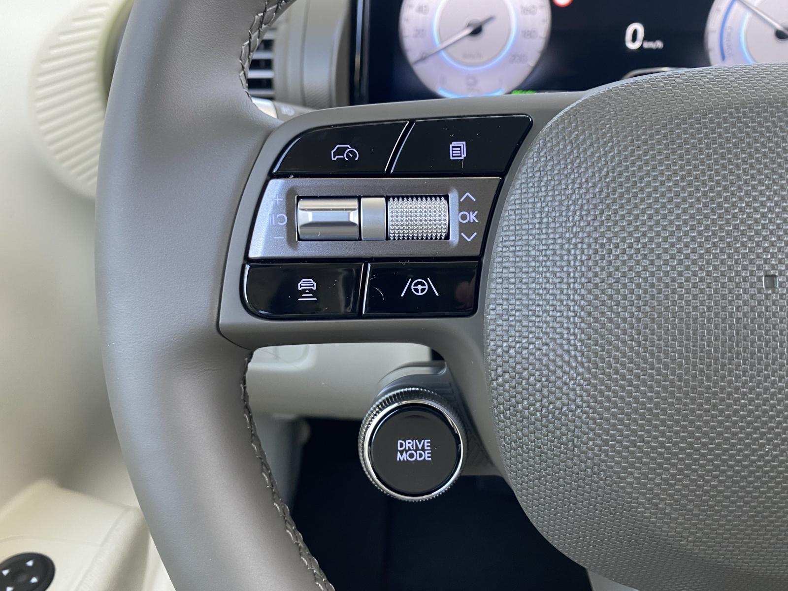 HYUNDAI Inster 49 kWh Electric Amplia-image-13