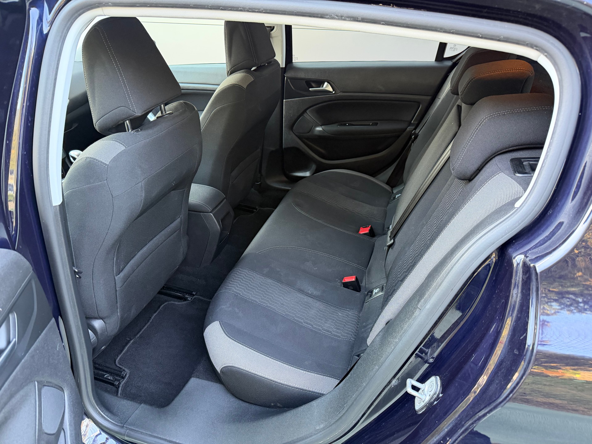 PEUGEOT 308 1.2 THP GT Line-image-10