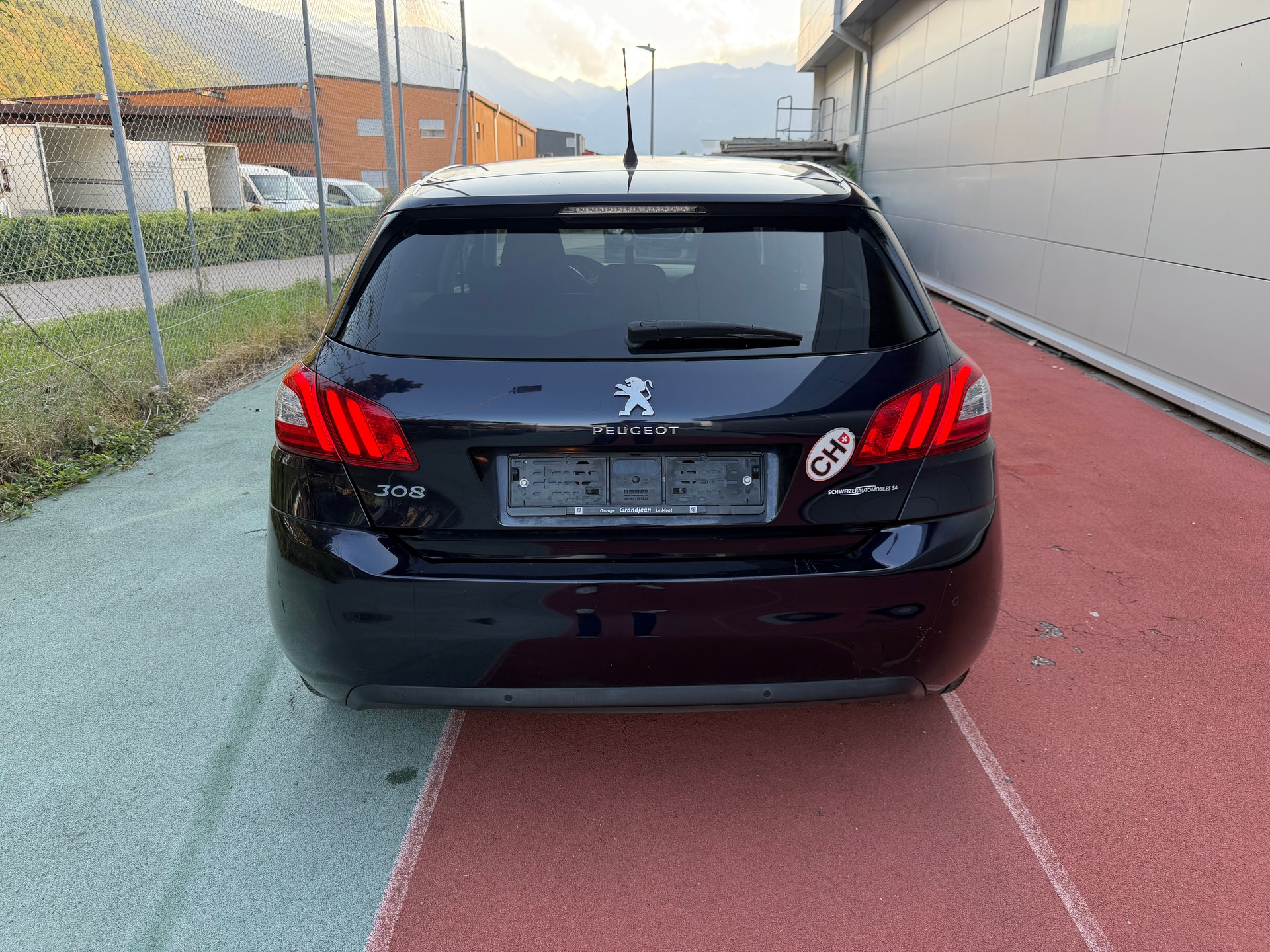 PEUGEOT 308 1.2 THP GT Line-image-5