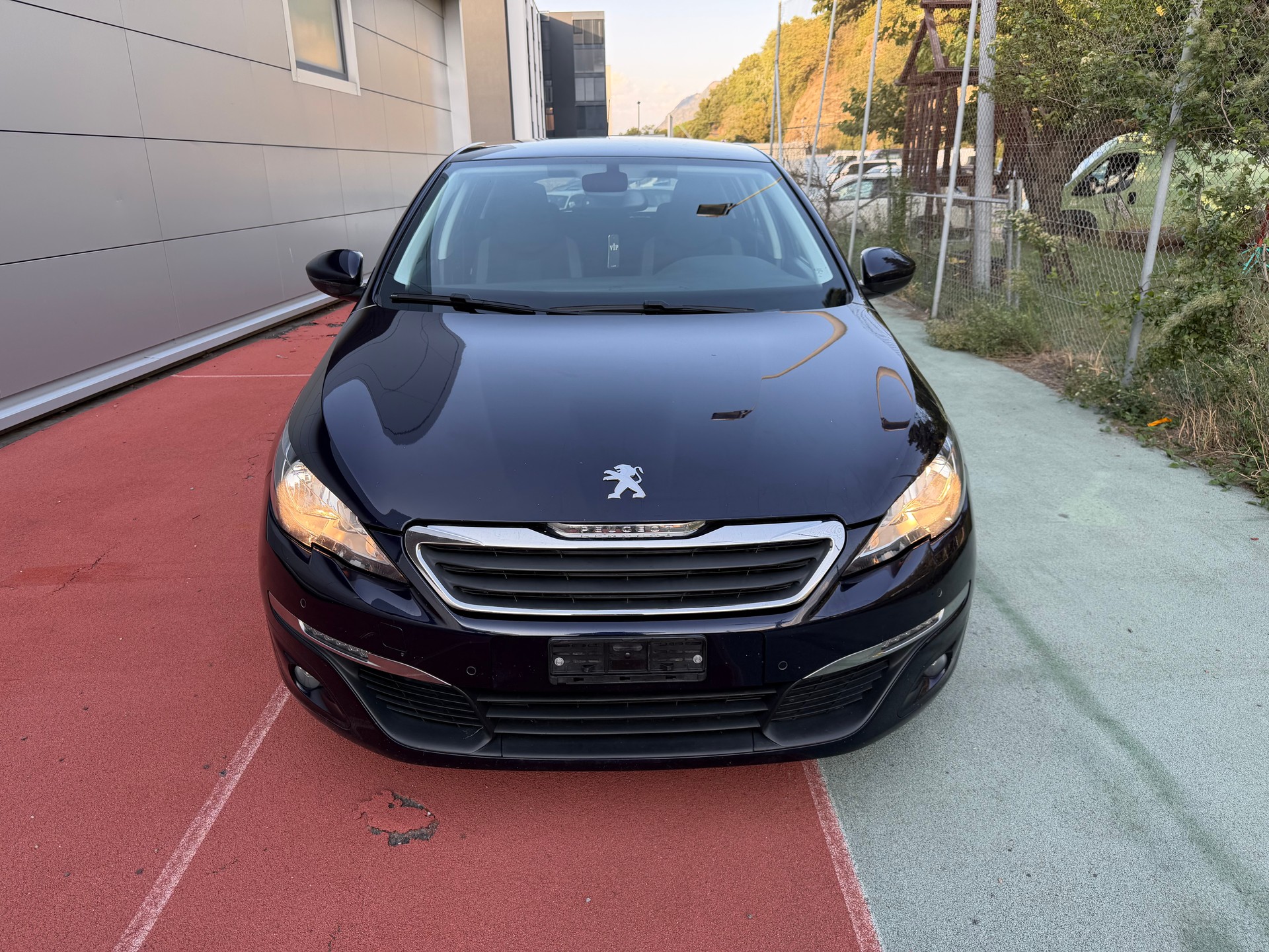 PEUGEOT 308 1.2 THP GT Line-image-2