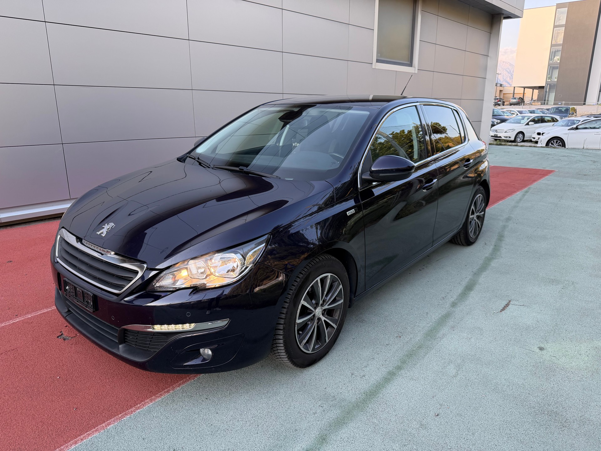 PEUGEOT 308 1.2 THP GT Line-image-0