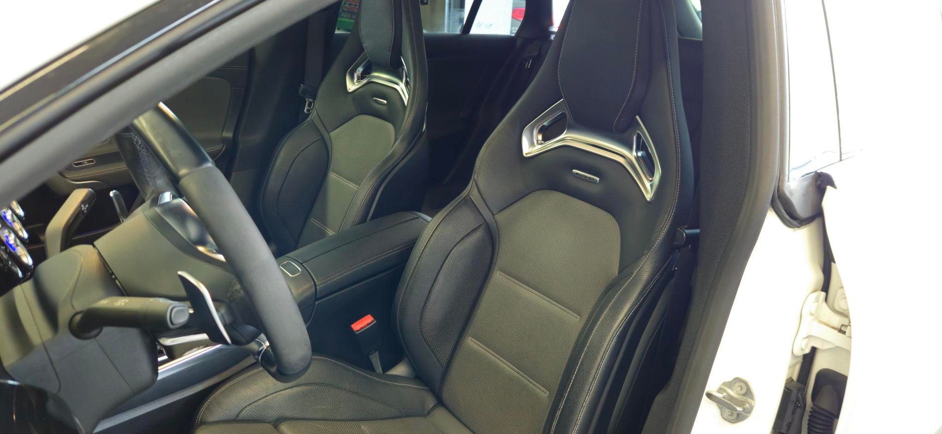 MERCEDES-BENZ CLA Shooting Brake 45 S AMG 4Matic+ 8G-DCT-image-10
