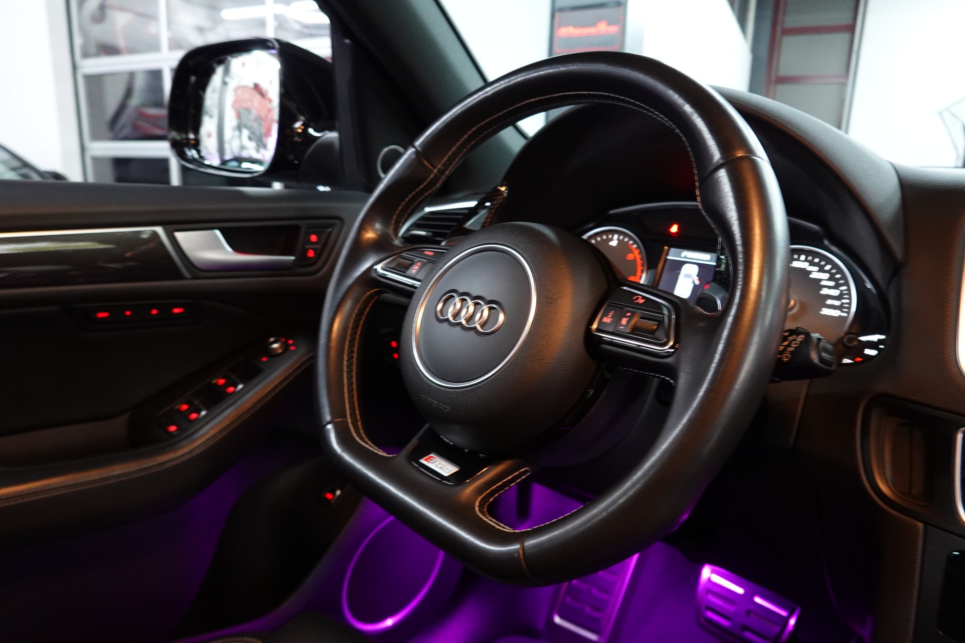 AUDI SQ5 3.0 TDI QUATTRO TIPTRONIC CH-FZ FRISCH AB MFK 2026-image-44
