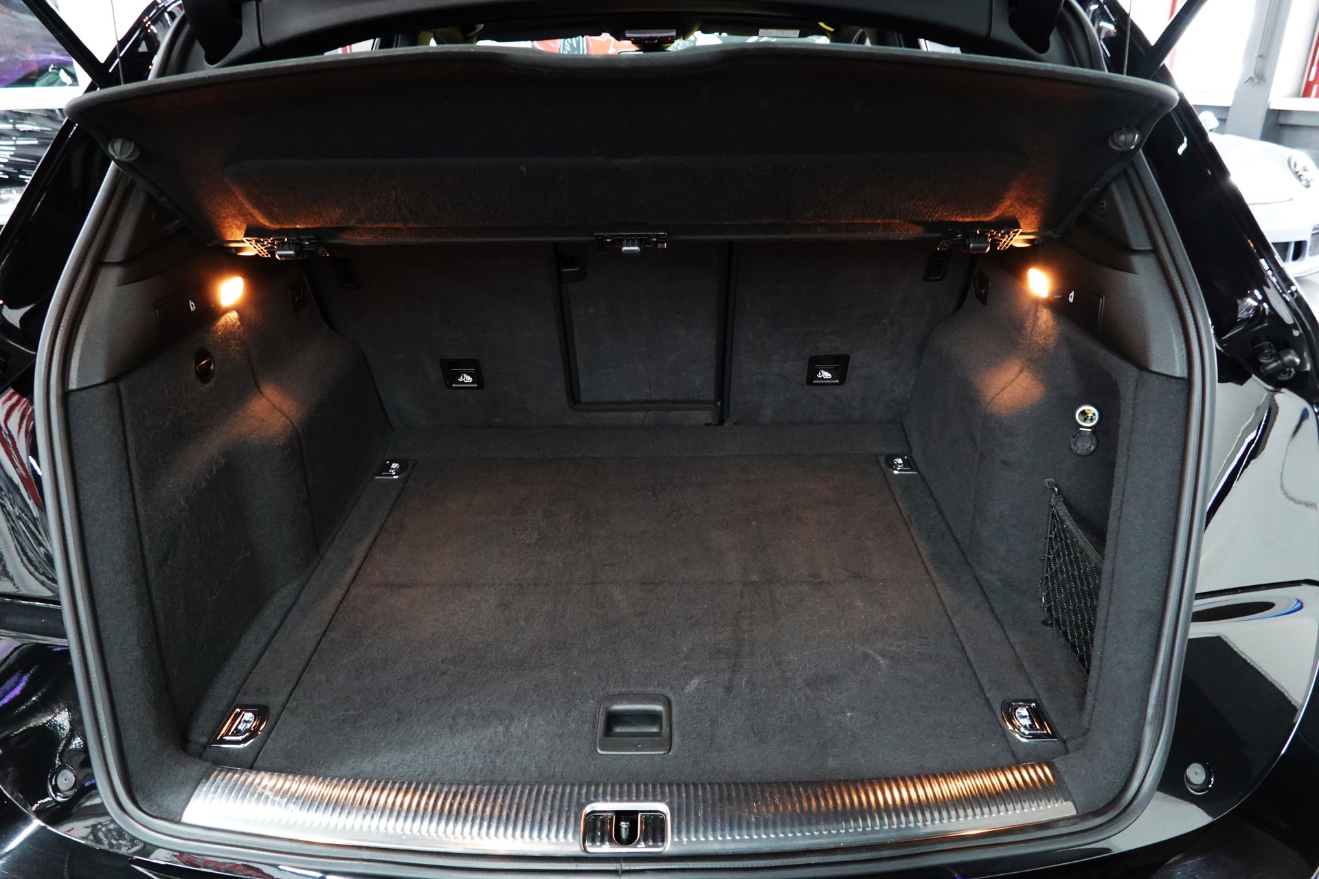 AUDI SQ5 3.0 TDI QUATTRO TIPTRONIC CH-FZ FRISCH AB MFK 2026-image-37