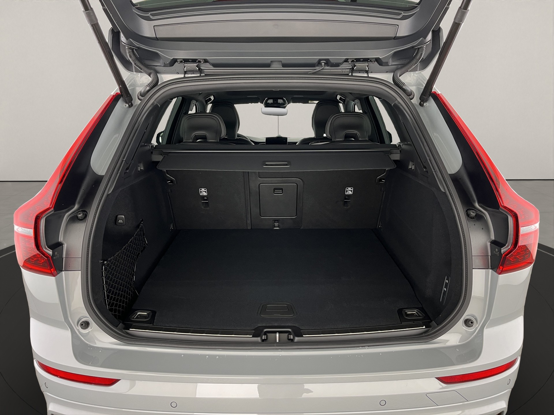 VOLVO XC60 2.0 T8 TE Black Edition eAWD-image-5